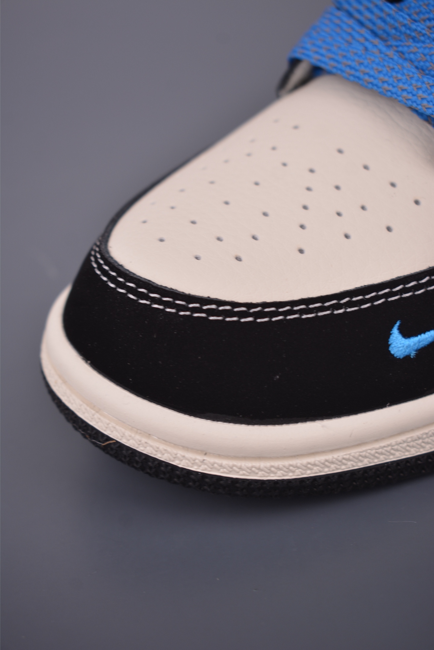 Nike Air Jordan 1 x Louis Vuitton Custom Sneakers - Premium Quality & Style 7 i1757201249273 5283 0 5