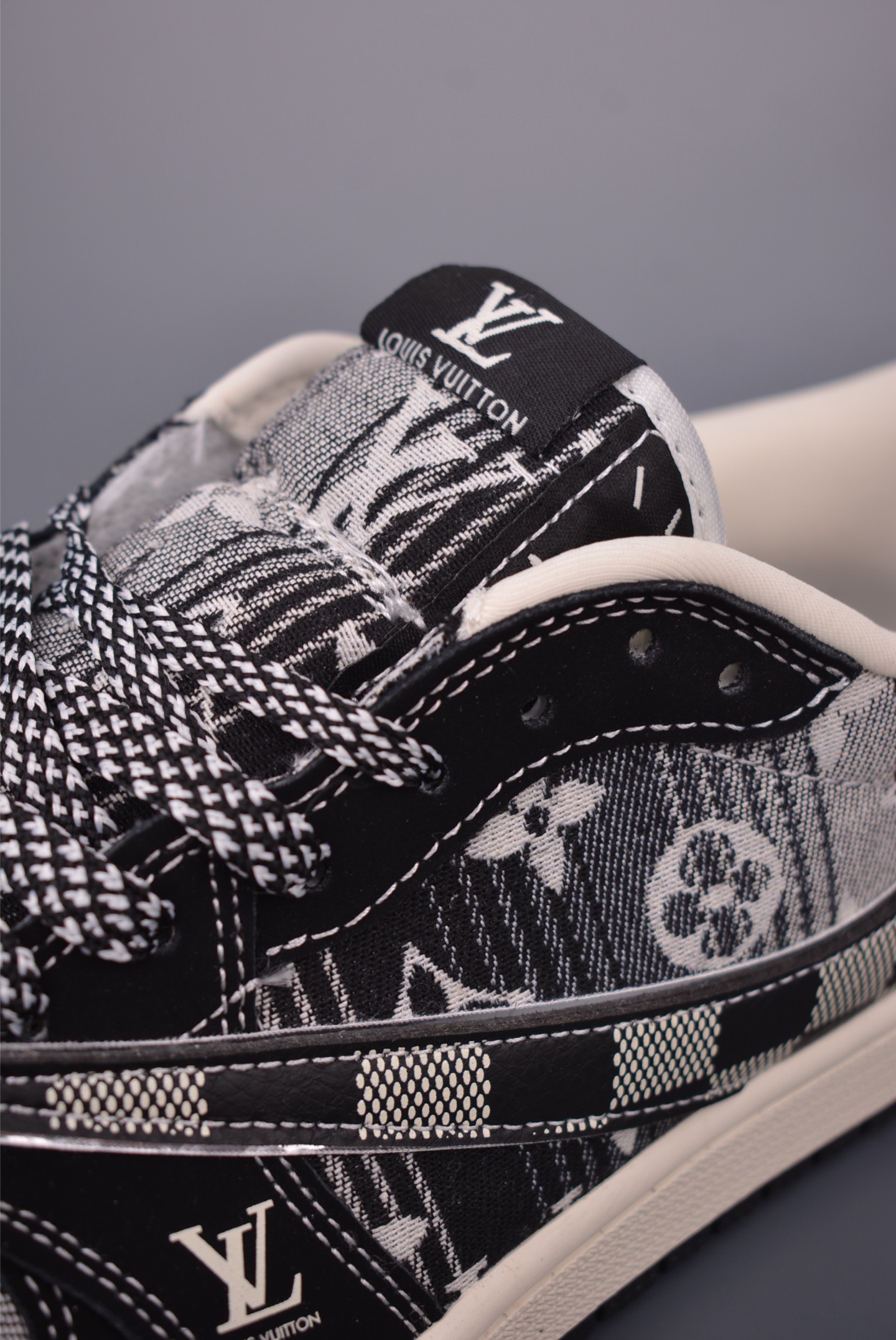 260 Fragment x Travis Scott x LV Air Jordan 1 Low 三方联名倒钩 XS202-063-Chinese UA Cheap High Quatity Brand Clothes Bags handbags Sneakers wholesale wholesaler seller from China Factory suppliers Fashion Clothing Shoes best Quality Beautiful Price 260 Fragment x Travis Scott x LV Air Jordan 1 Low 三方联名倒钩 XS202-063