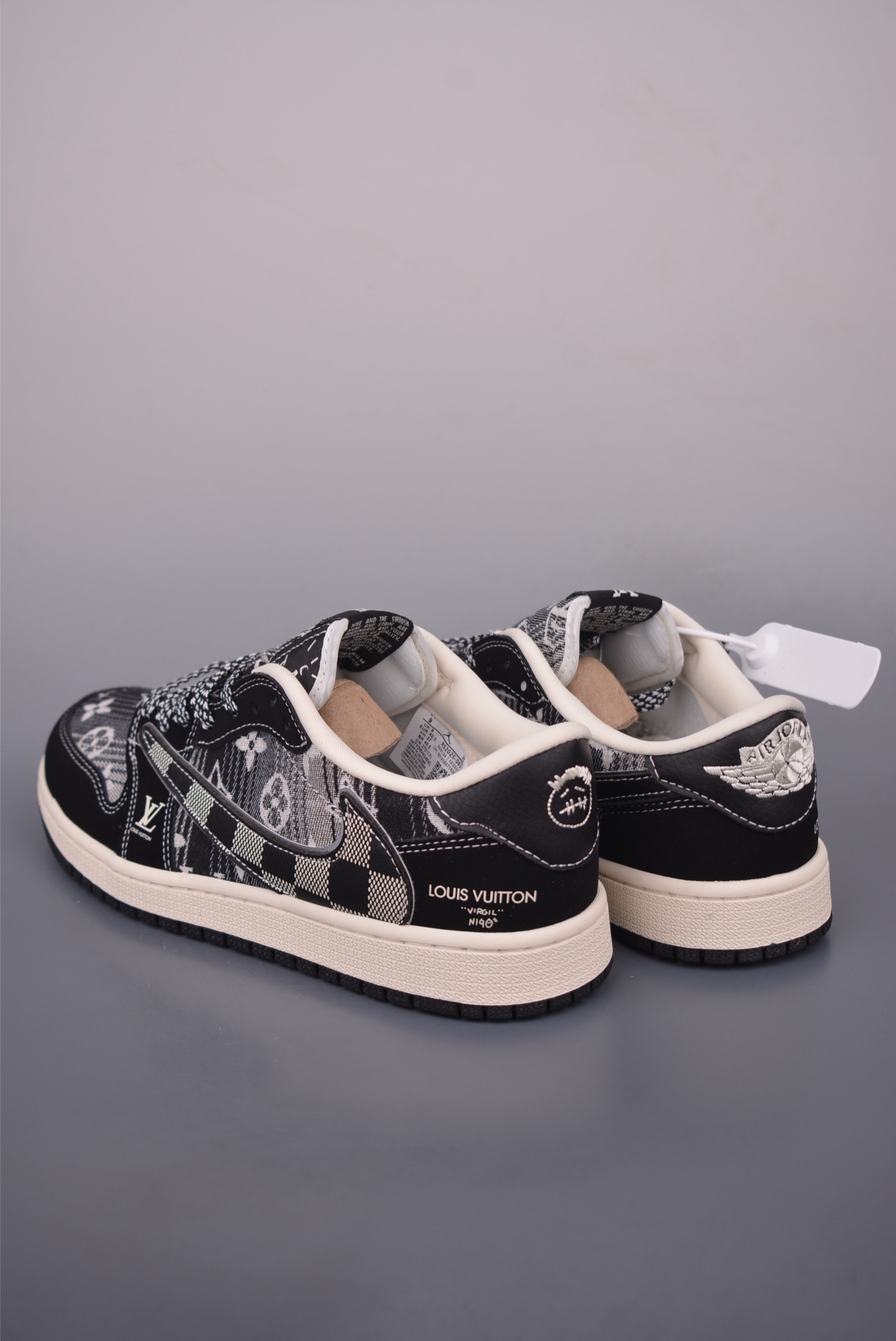 260 Fragment x Travis Scott x LV Air Jordan 1 Low 三方联名倒钩 XS202-063-Chinese UA Cheap High Quatity Brand Clothes Bags handbags Sneakers wholesale wholesaler seller from China Factory suppliers Fashion Clothing Shoes best Quality Beautiful Price 260 Fragment x Travis Scott x LV Air Jordan 1 Low 三方联名倒钩 XS202-063