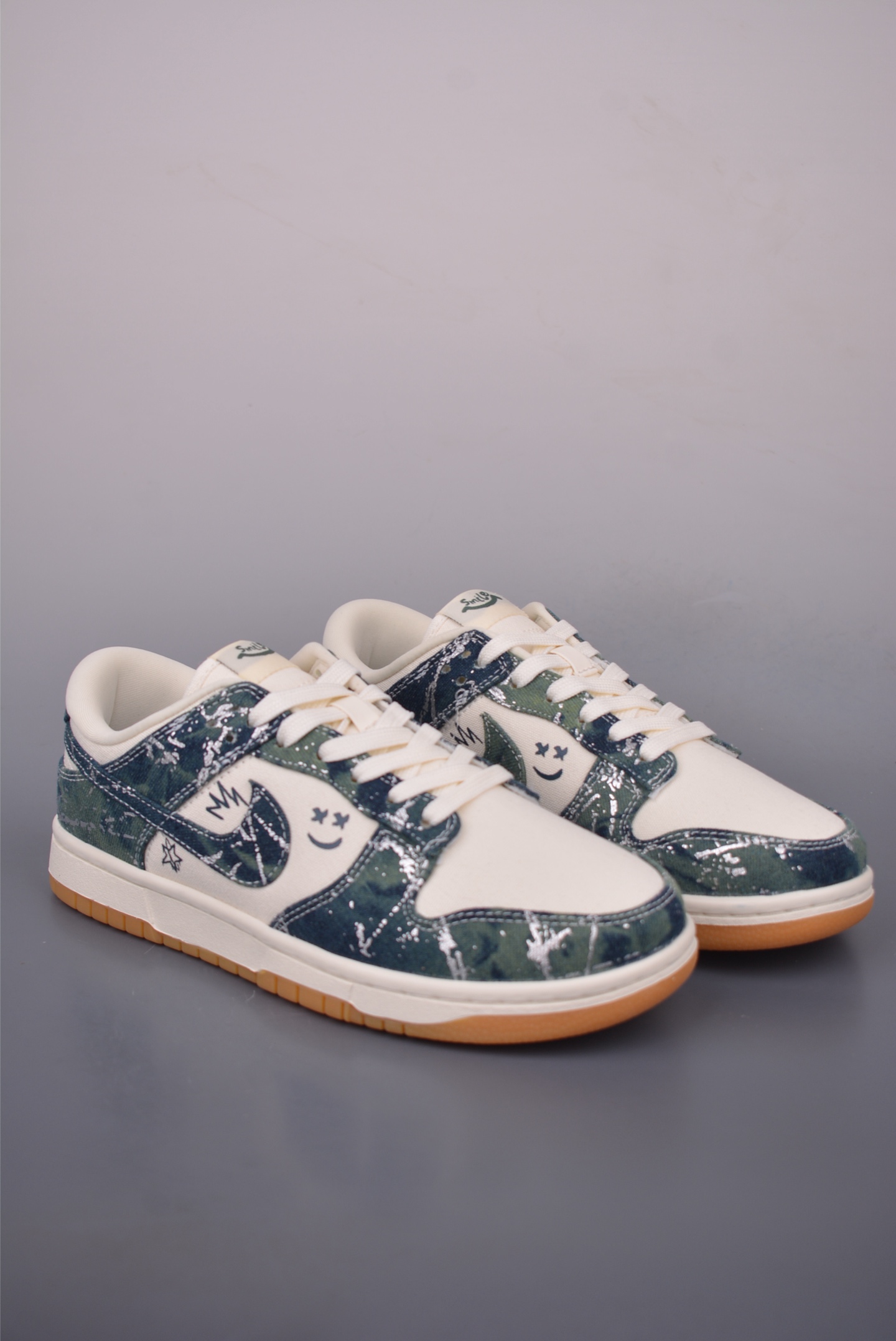 Nike SB Dunk Low 'Green Woven' Premium Sneakers - Original Materials 2 i1757201435362 9917 0 0