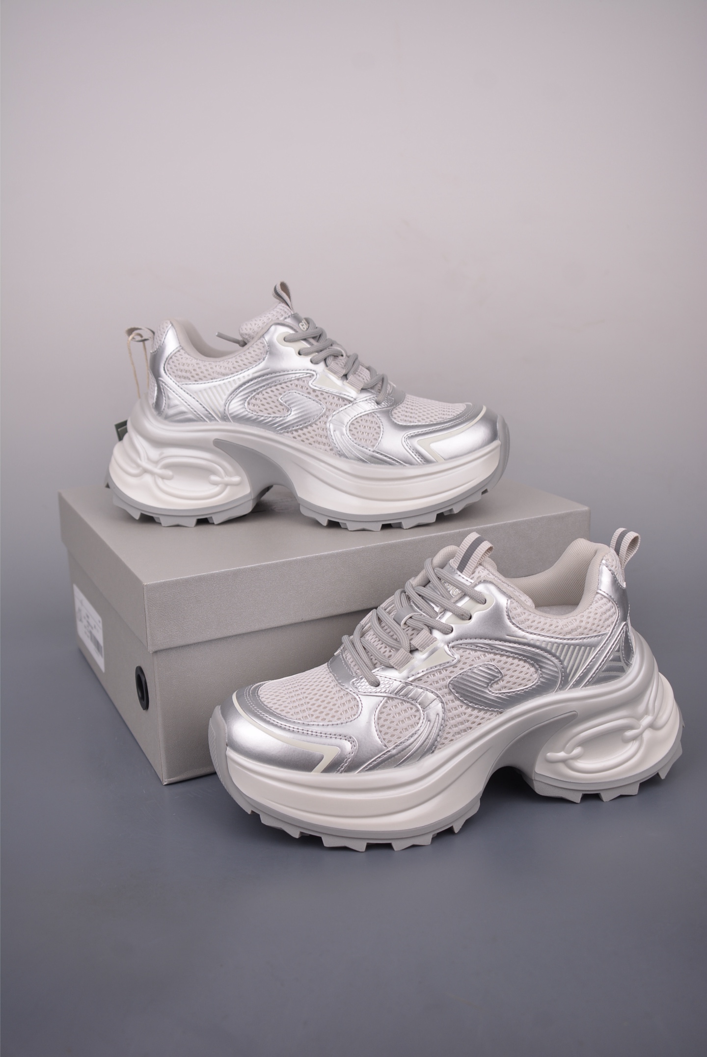 GG-CC Chunky Low 厚底增高运动老爹鞋 8951622