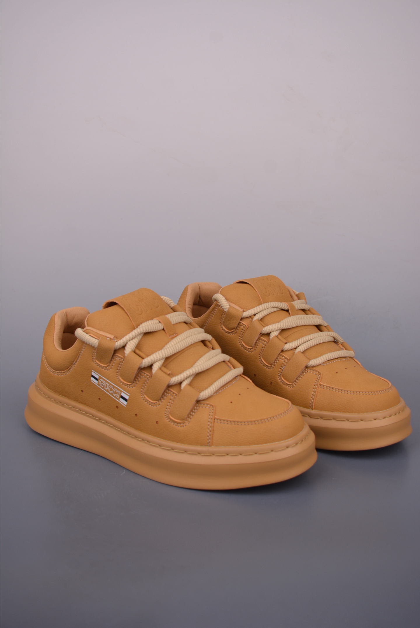 Gucci Men's Ace Leather Sneaker in Tan | Iconic Style & Comfort 2 i1757201682985 629 0 0