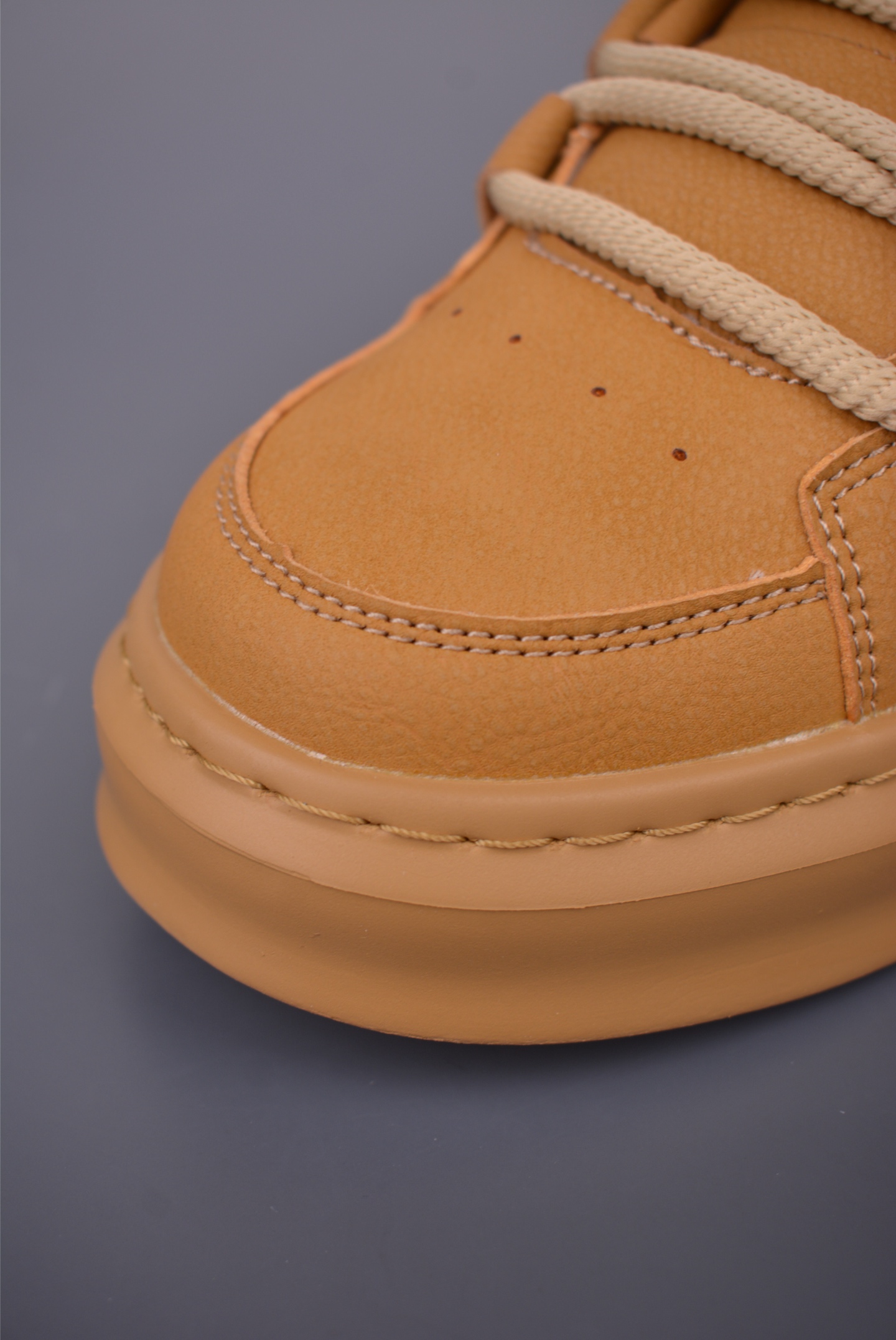 Gucci Men's Ace Leather Sneaker in Tan | Iconic Style & Comfort 7 i1757201684852 78 0 5