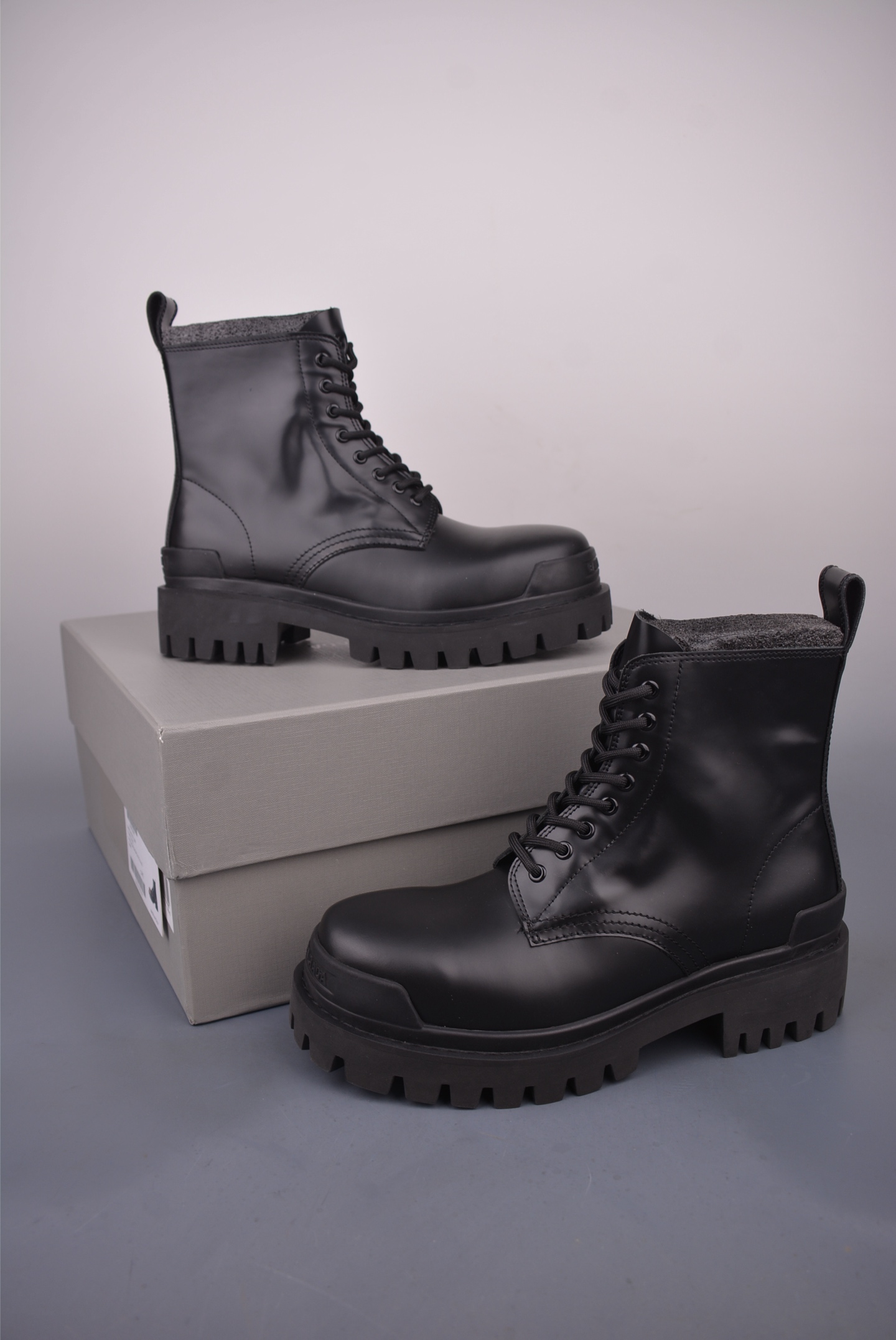 Balenciaga Leather Ankle Boots, Lace-up, Chunky Sole,Men's, Black 6 i1757276960950 3232 0 4