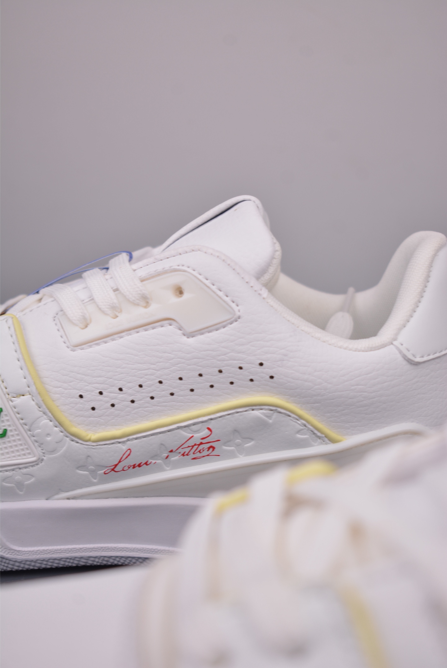 Louis Vuitton Trainer Sneaker: Italian Leather, Limited Edition, Pristine 9 i1757281875569 4127 0 7