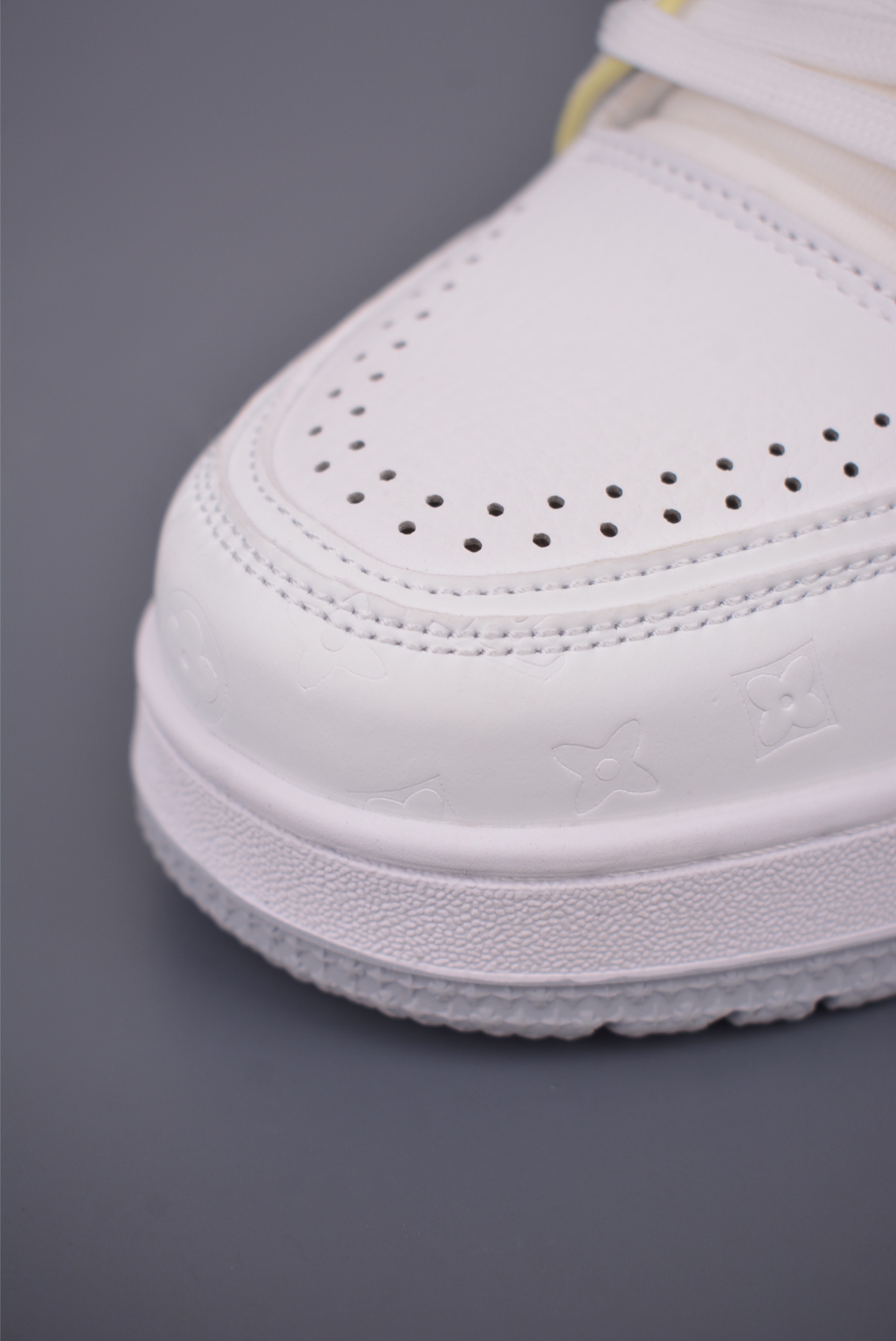 Louis Vuitton Trainer Sneaker: Italian Leather, Limited Edition, Pristine 7 i1757281875660 3774 0 5