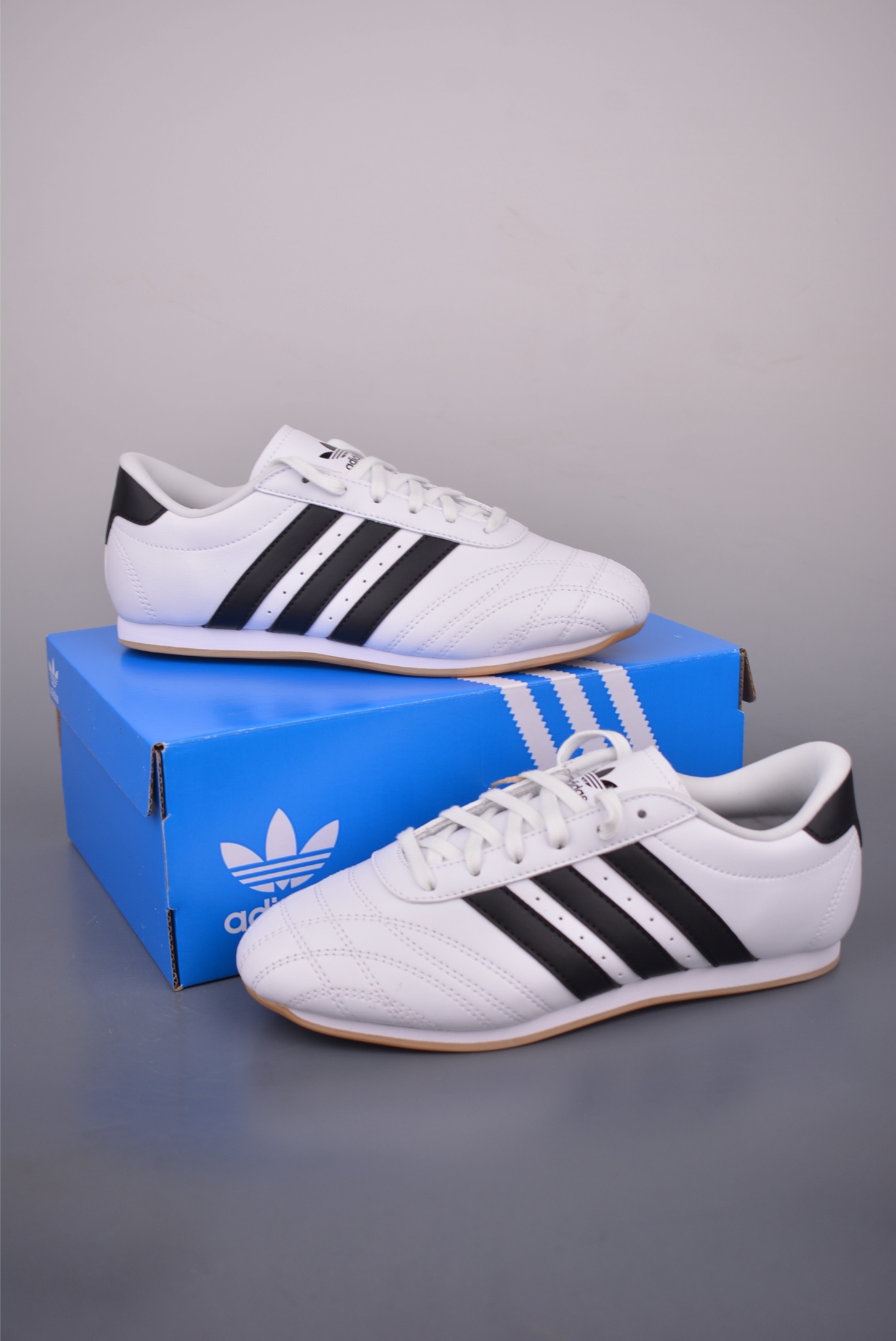 Adidas originals Taekwondo Low 纯原版本 跆拳道系列 经典复古薄底训练慢跑鞋 JS1194