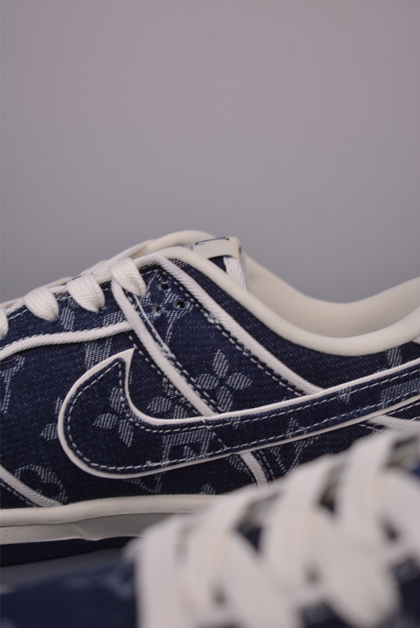 Nike SB Dunk Low Louis Vuitton Collab Sneakers - Premium Quality & Style 9 i1757282564641 2277 0 7