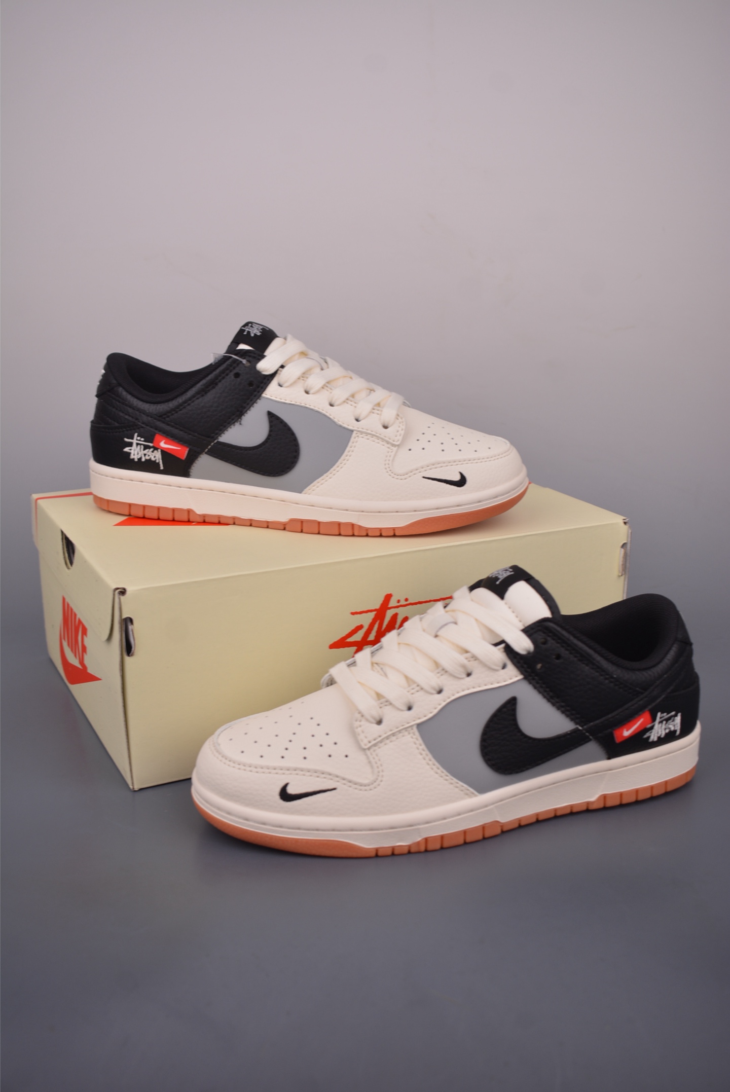 Nike SB Dunk Low Stussy Collab Premium Leather Sneakers - Limited Edition 5 i1757282655822 255 0 4