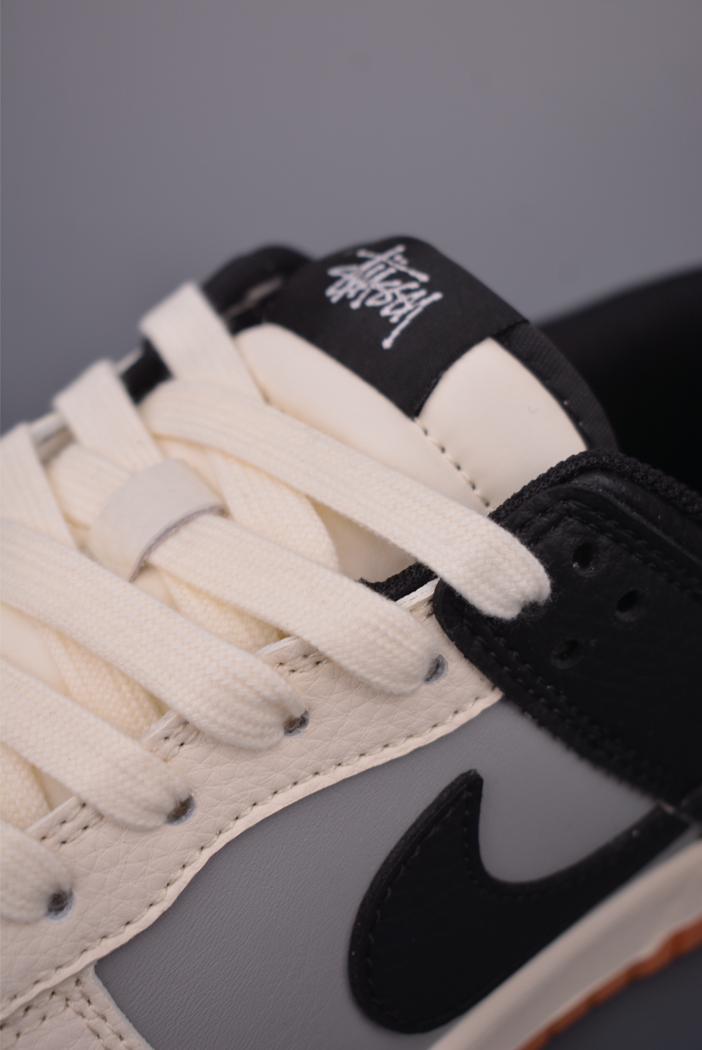 Nike SB Dunk Low Stussy Collab Premium Leather Sneakers - Limited Edition 7 i1757282655847 6526 0 6