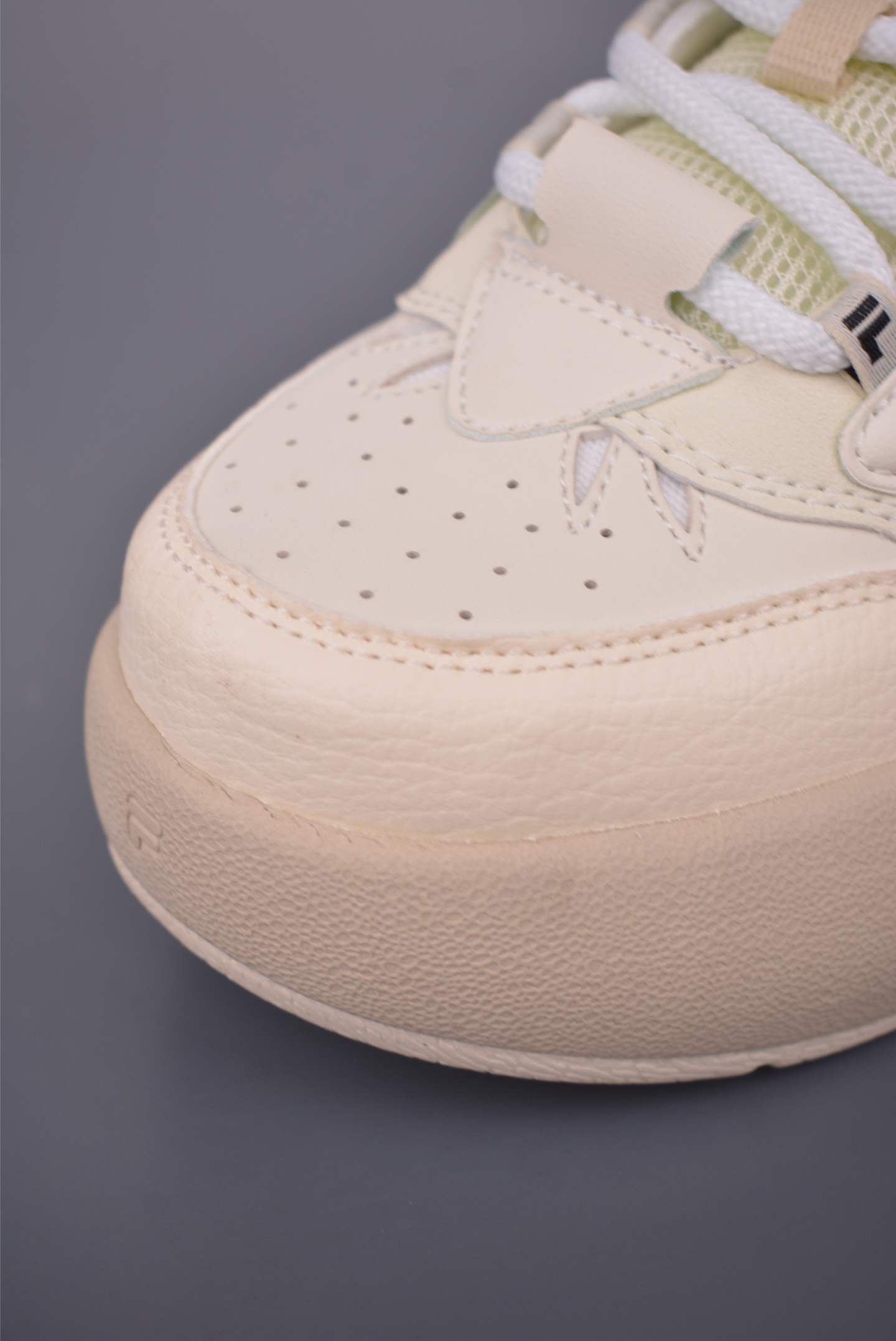 Fila Fusion Chunky Sneakers - Fashionable & Comfortable Athletic Shoes 6 i1757282916413 2235 0 5