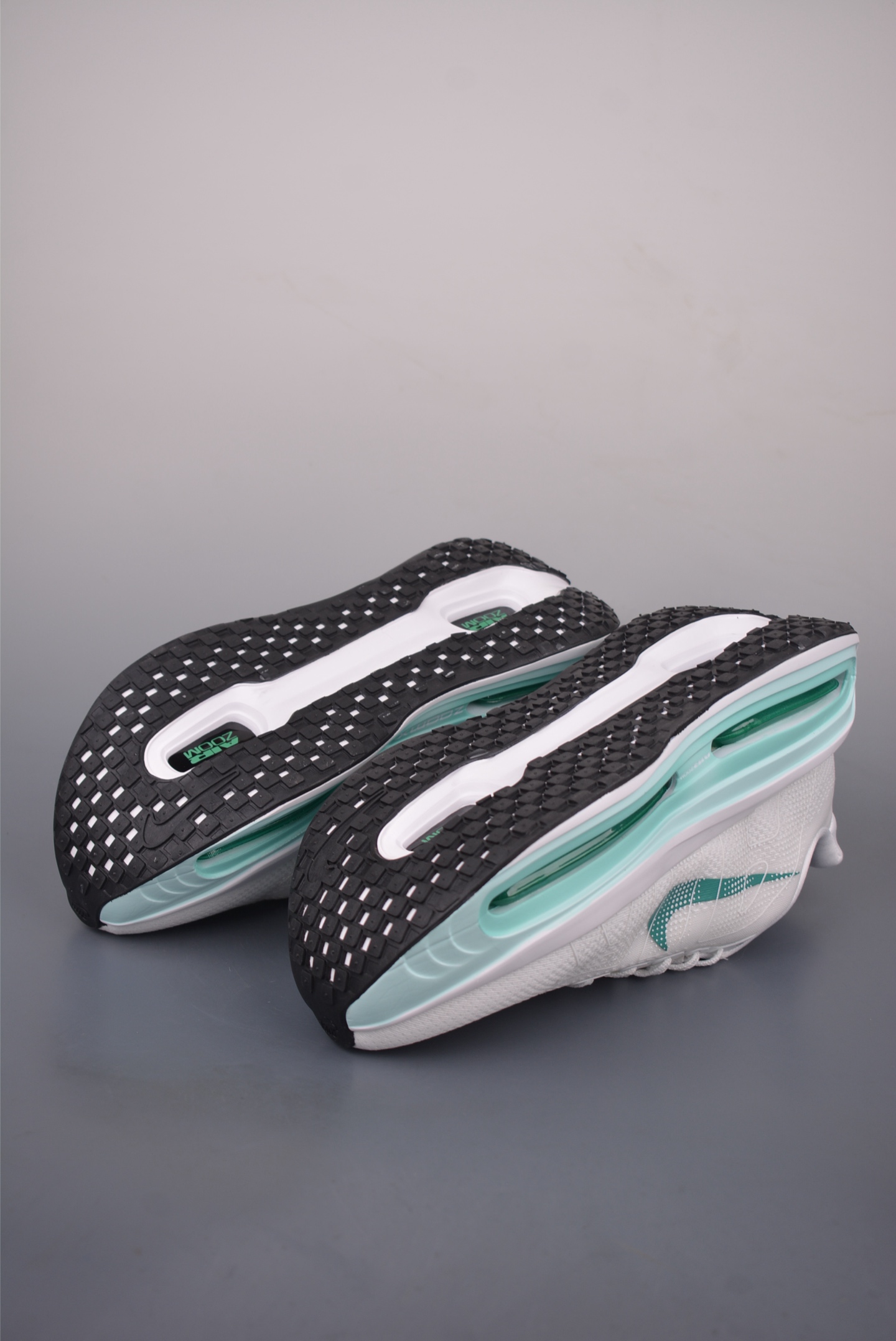 Nike Vomero Running Shoes - Premium Air Cushion, Comfort, and Durability 3 i1757377975875 1740 0 2