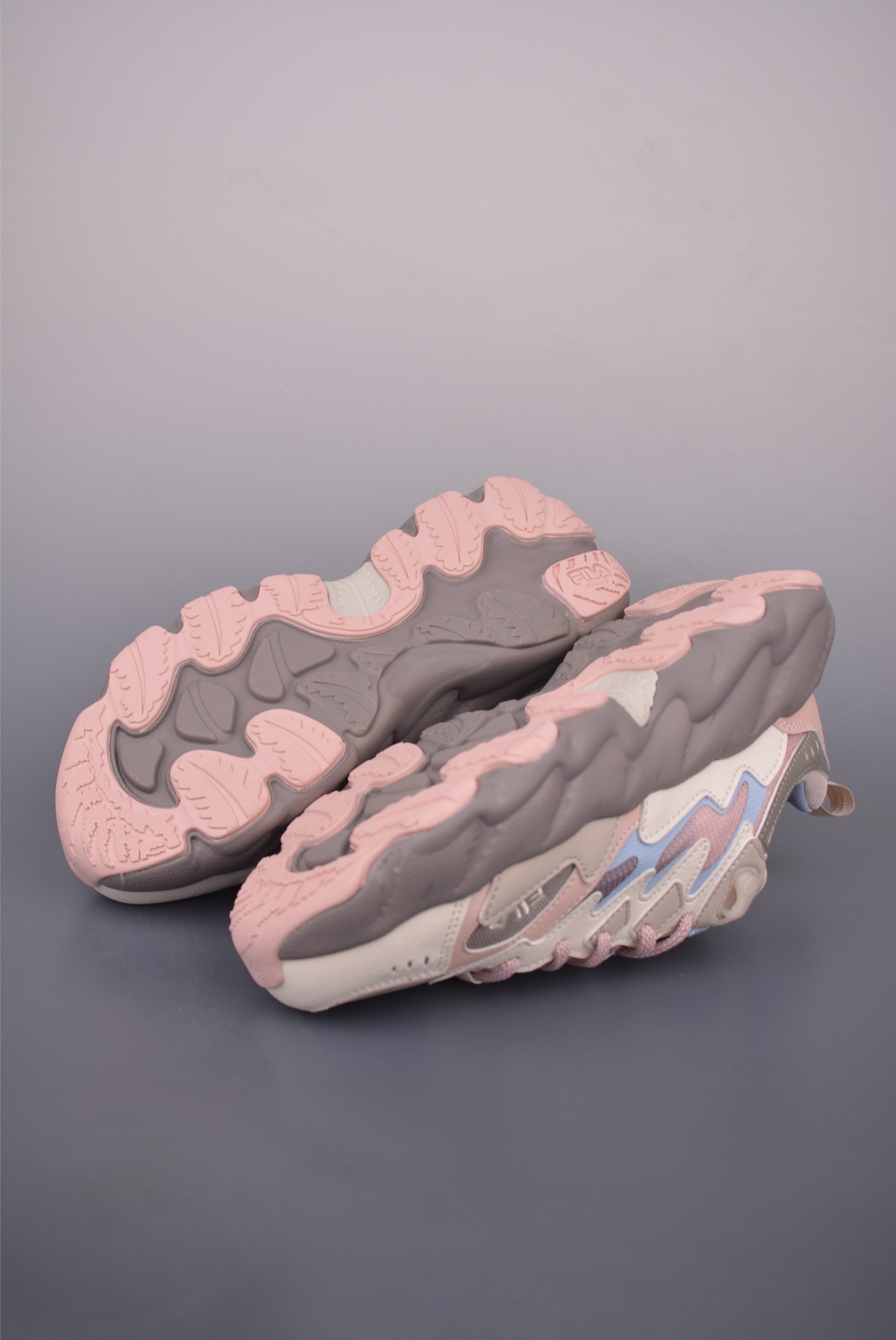 Fila Fusion Women's Fashion Sneakers Casual Trendy Athletic Shoes, Pink/Grey 4 i1757378594677 4514 0 2