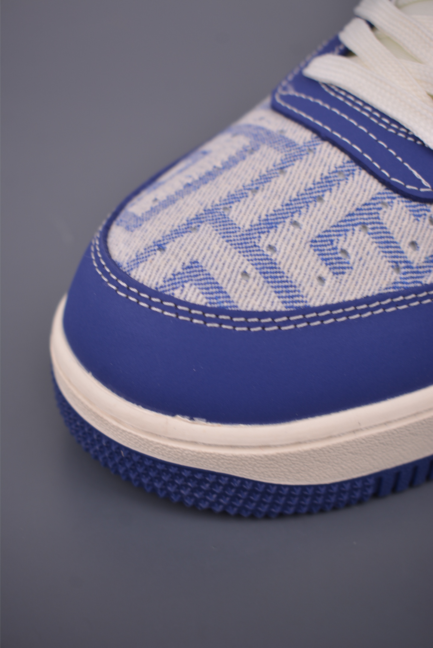 Nike Air Force 1 Low Givenchy Collab Blue Sneakers - Limited Edition 6 i1757378814808 6828 0 5