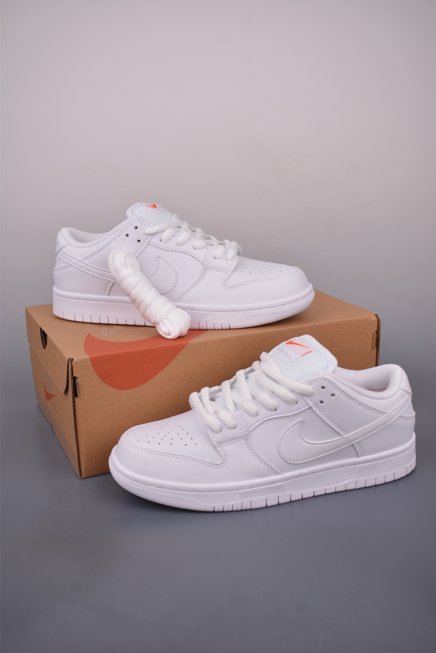 Nike SB Dunk Low White - Premium Leather, Enhanced Comfort - FJ1674-100 6 i1757379172074 9682 0 4