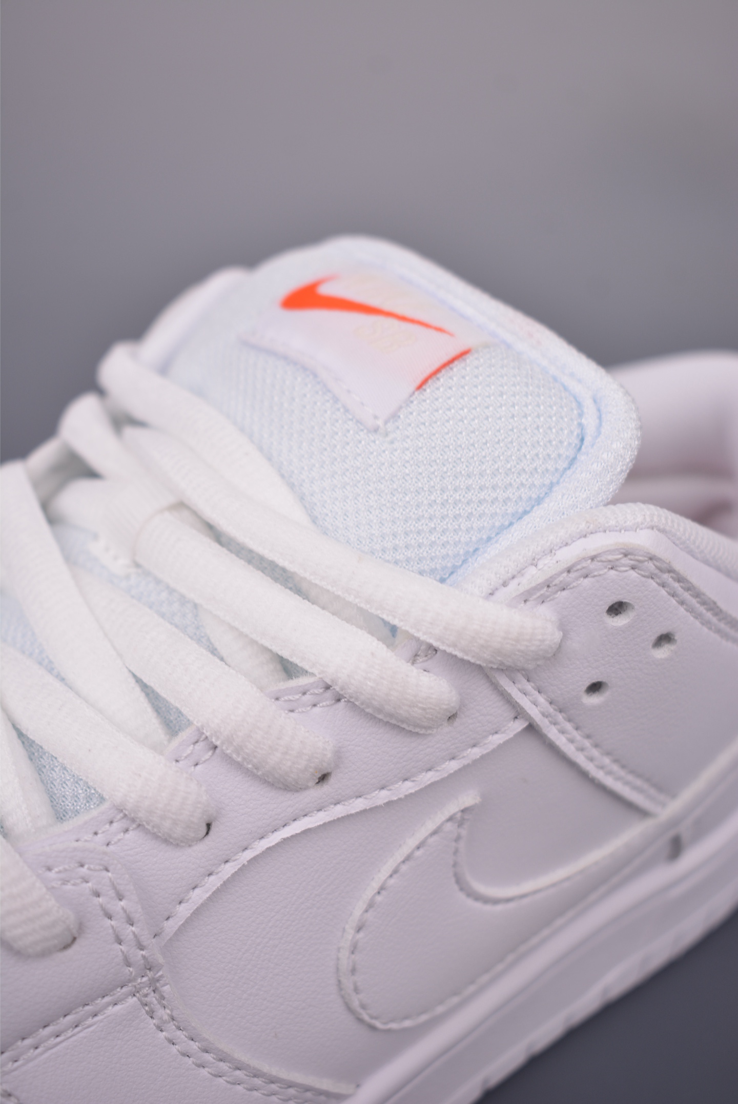Nike SB Dunk Low White - Premium Leather, Enhanced Comfort - FJ1674-100 8 i1757379172097 6022 0 6