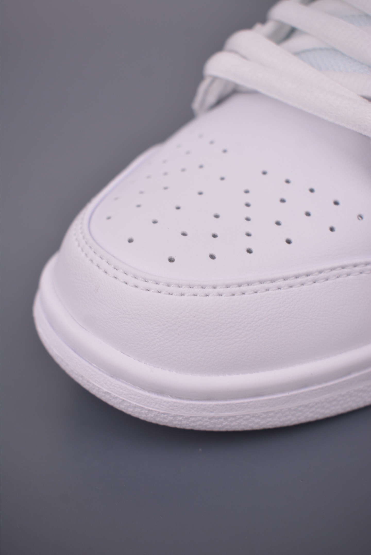 Nike SB Dunk Low White - Premium Leather, Enhanced Comfort - FJ1674-100 7 i1757379173719 3981 0 5