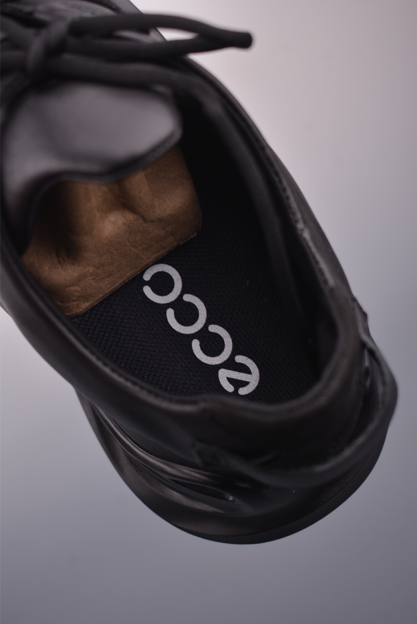 300 ECCO爱步老爹鞋男士夏季新款 全头层百搭潮流户外运动鞋 825534