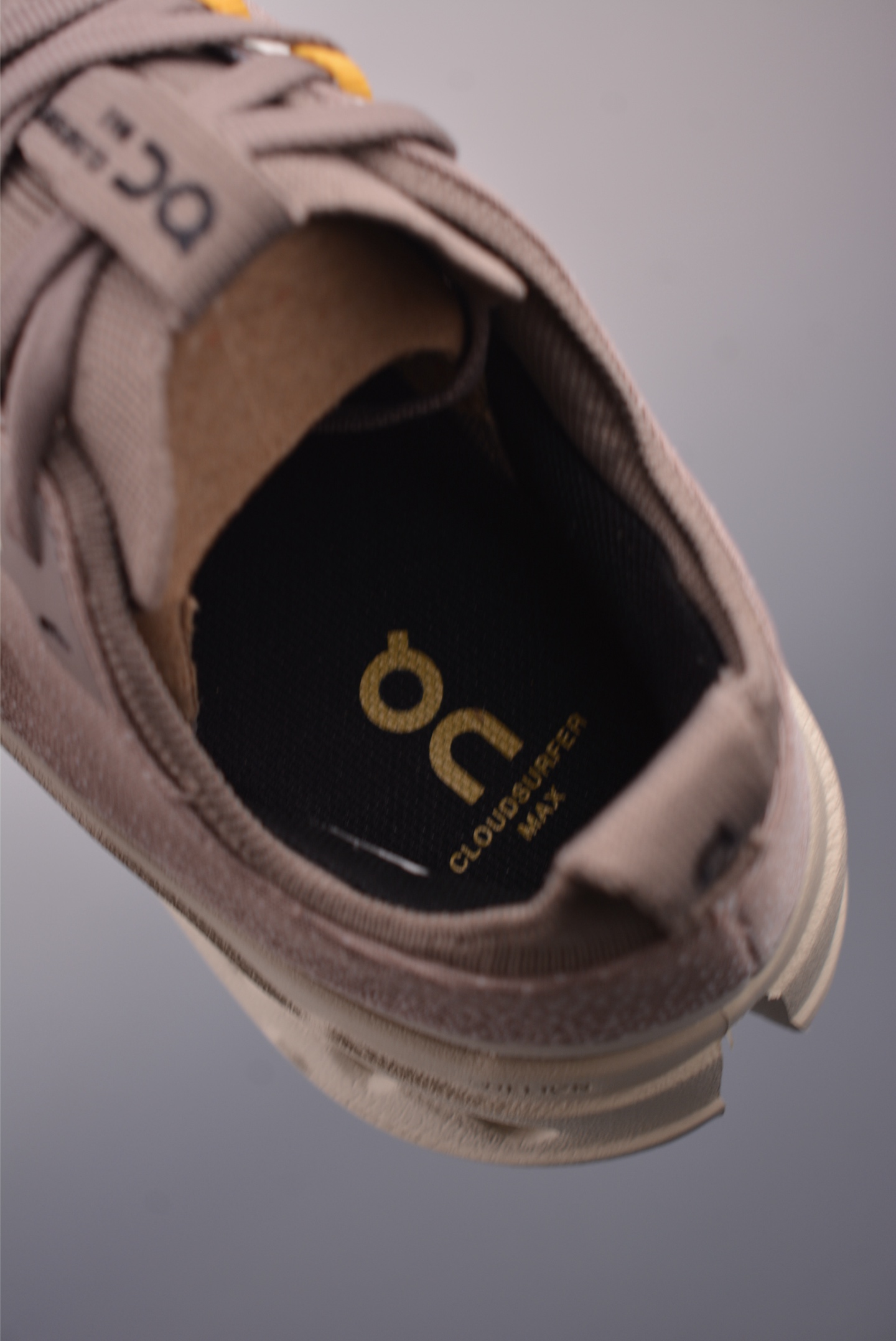 On昂跑 Cloudsurfer 户外街头机能风跑步鞋 Cloud Hi Edge户外机能融合街头潮流 3MF30434052