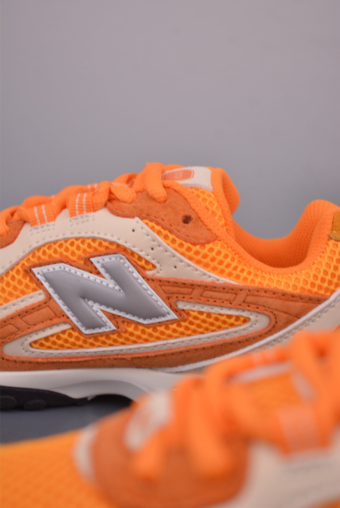 New Balance 204 Retro Casual Running Shoes - Comfortable and Stylish 8 i1757461553031 9707 0 7