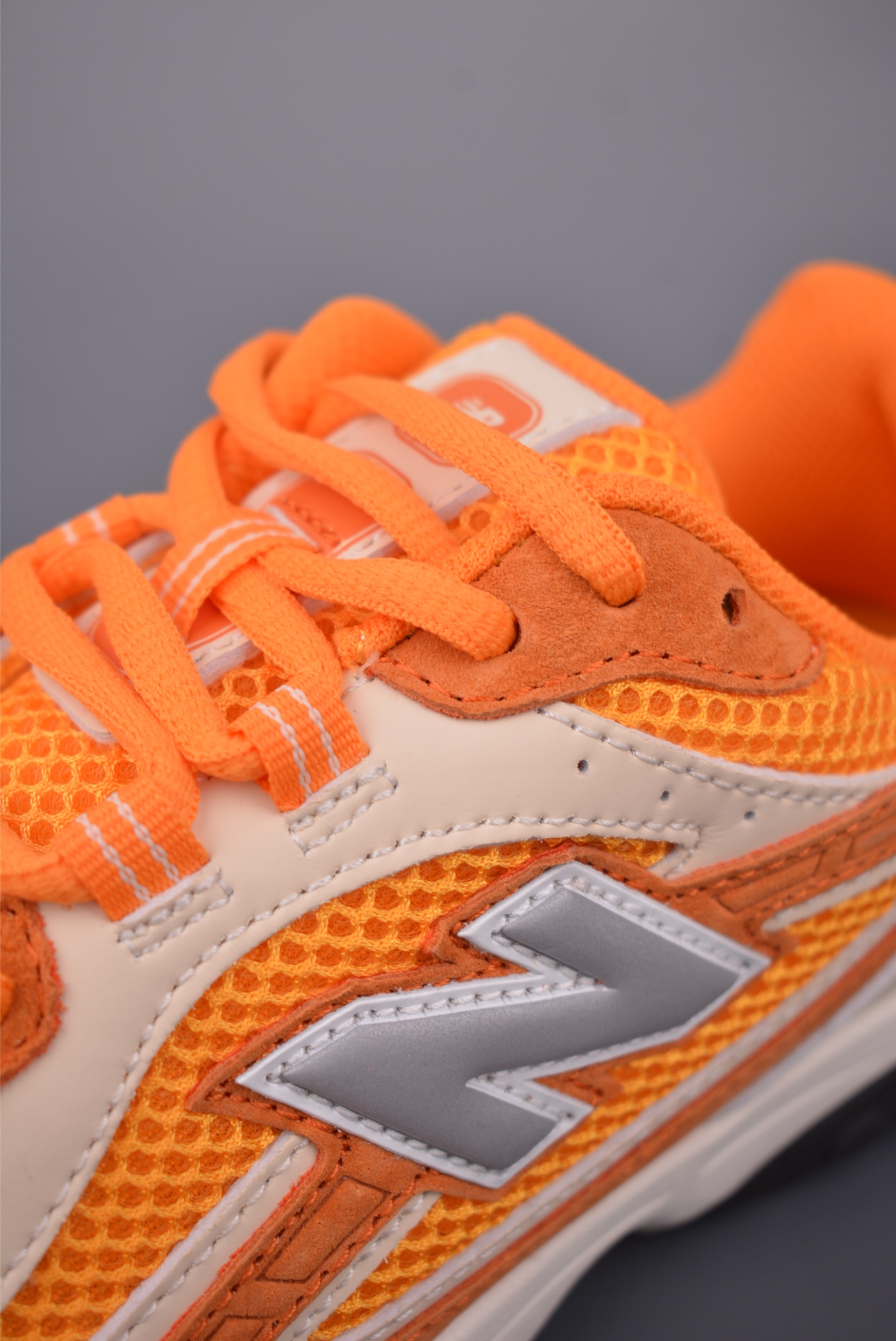 New Balance 204 Retro Casual Running Shoes - Comfortable and Stylish 7 i1757461555201 5600 0 6