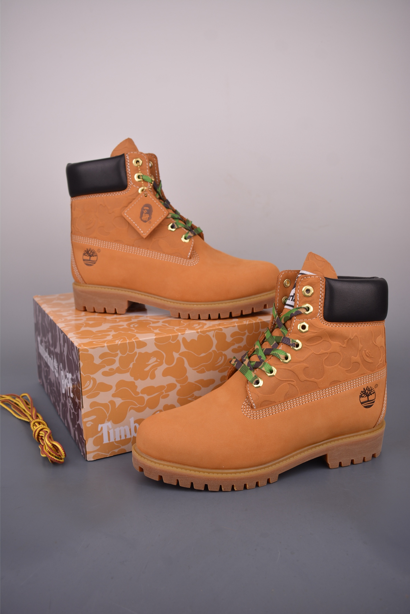 Timberland x Bape x Undefeated Collaboration Waterproof Leather Boots 6 i1757461731875 8466 0 4
