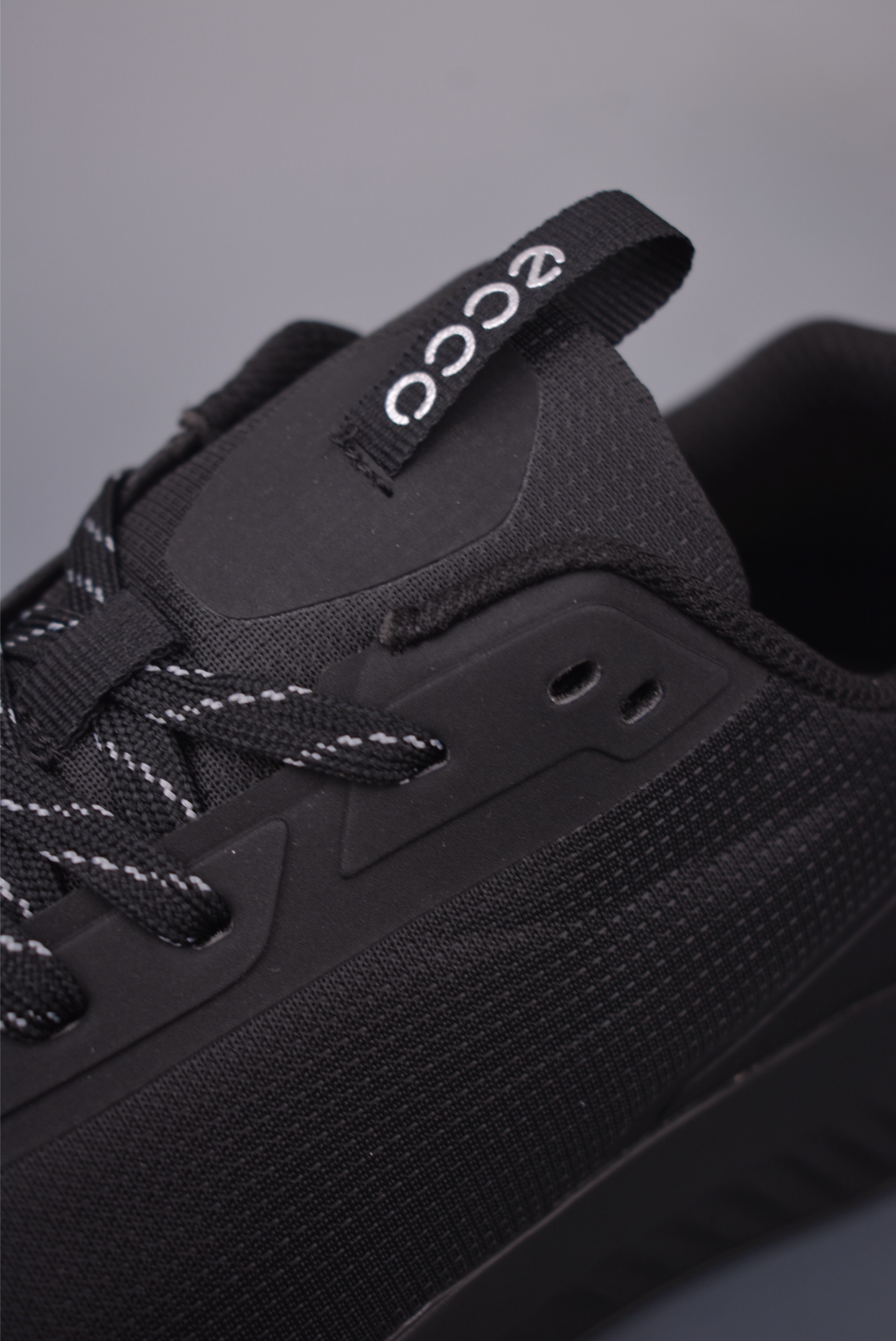 ECCO Men's Leather and Mesh Retro Running Shoes - Comfortable and Stylish 7 i1757462170349 9154 0 6