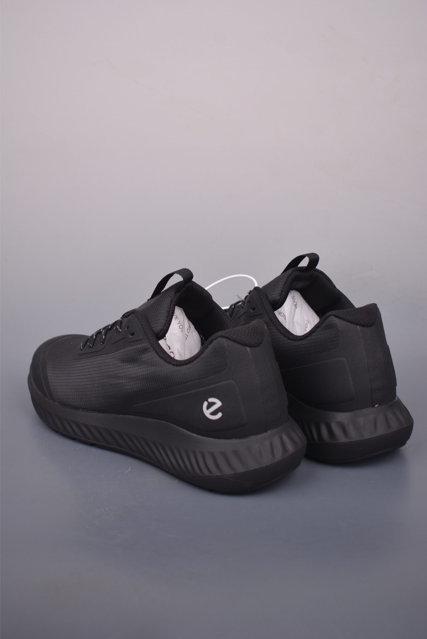 ECCO Men's Leather and Mesh Retro Running Shoes - Comfortable and Stylish 2 i1757462172067 4872 0 1