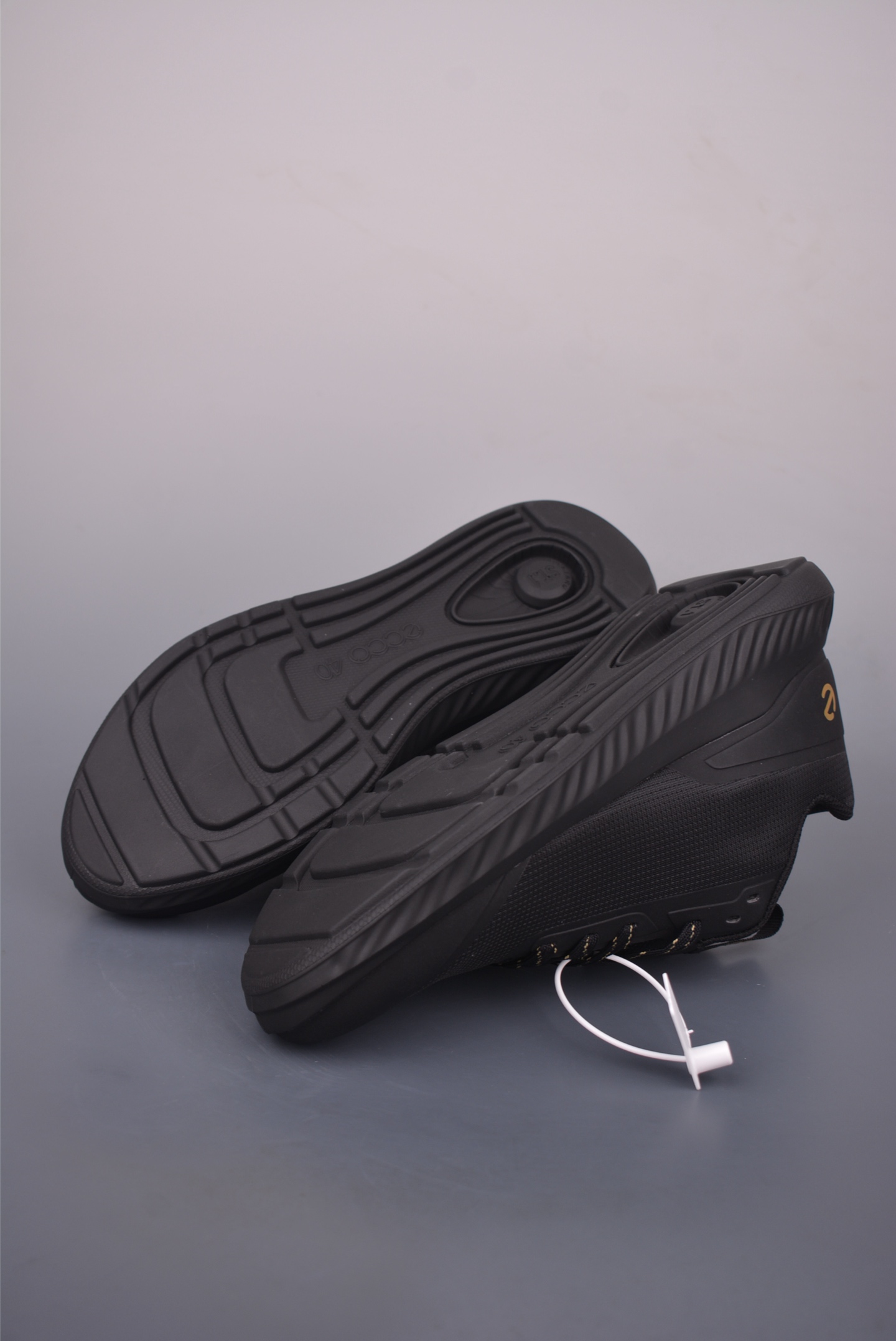 Ecco Men's Multi-Functional Sneakers Breathable Leather Running Shoes 3 i1757462188213 1917 0 2