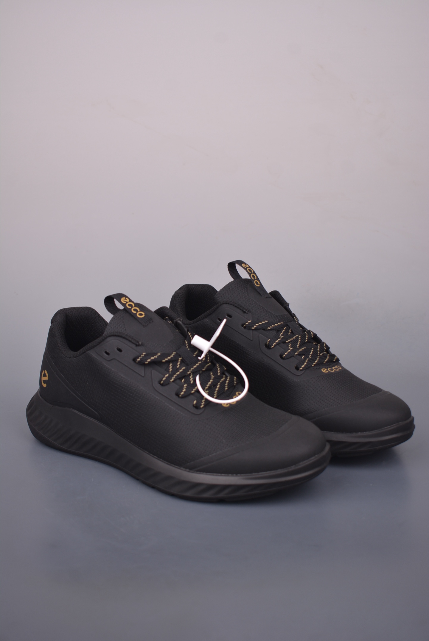 Ecco Men's Multi-Functional Sneakers Breathable Leather Running Shoes