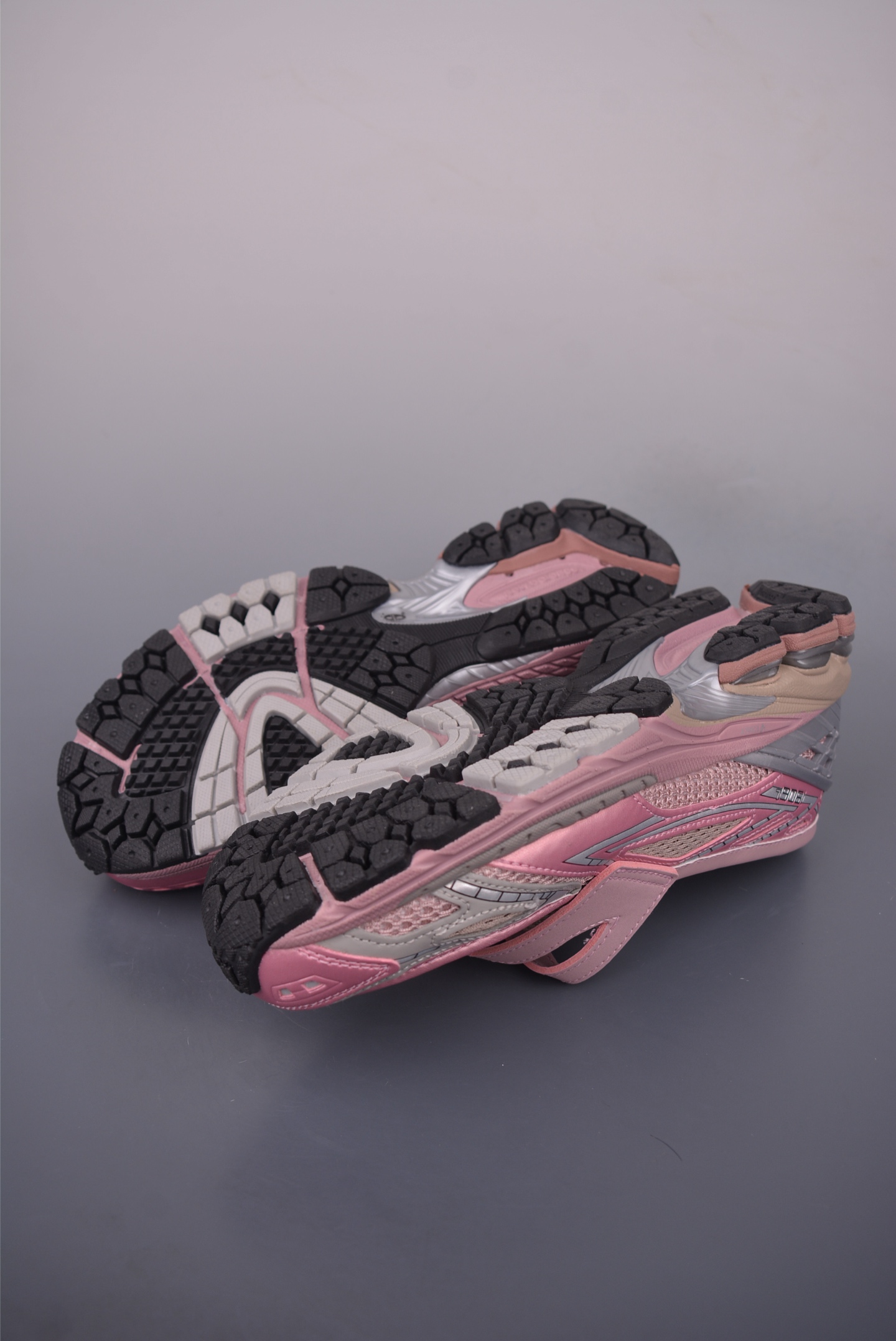 New Balance 1906R Loafer: Comfortable Slip-On Design, Company Grade Version 3 i1757462528779 346 0 2