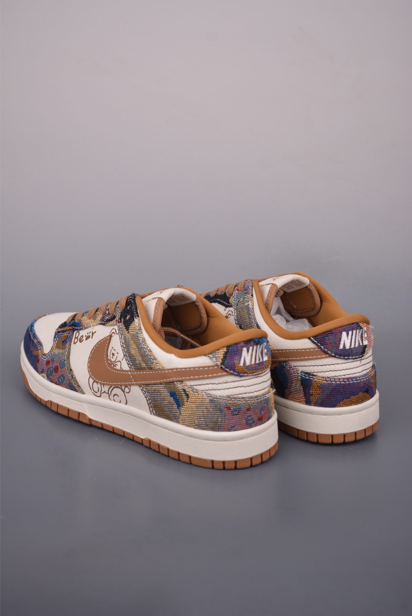 Nike SB Dunk Low Retro Woven Bear Shoes, Durable and Comfortable Sneakers 3 i1757462626162 709 0 1