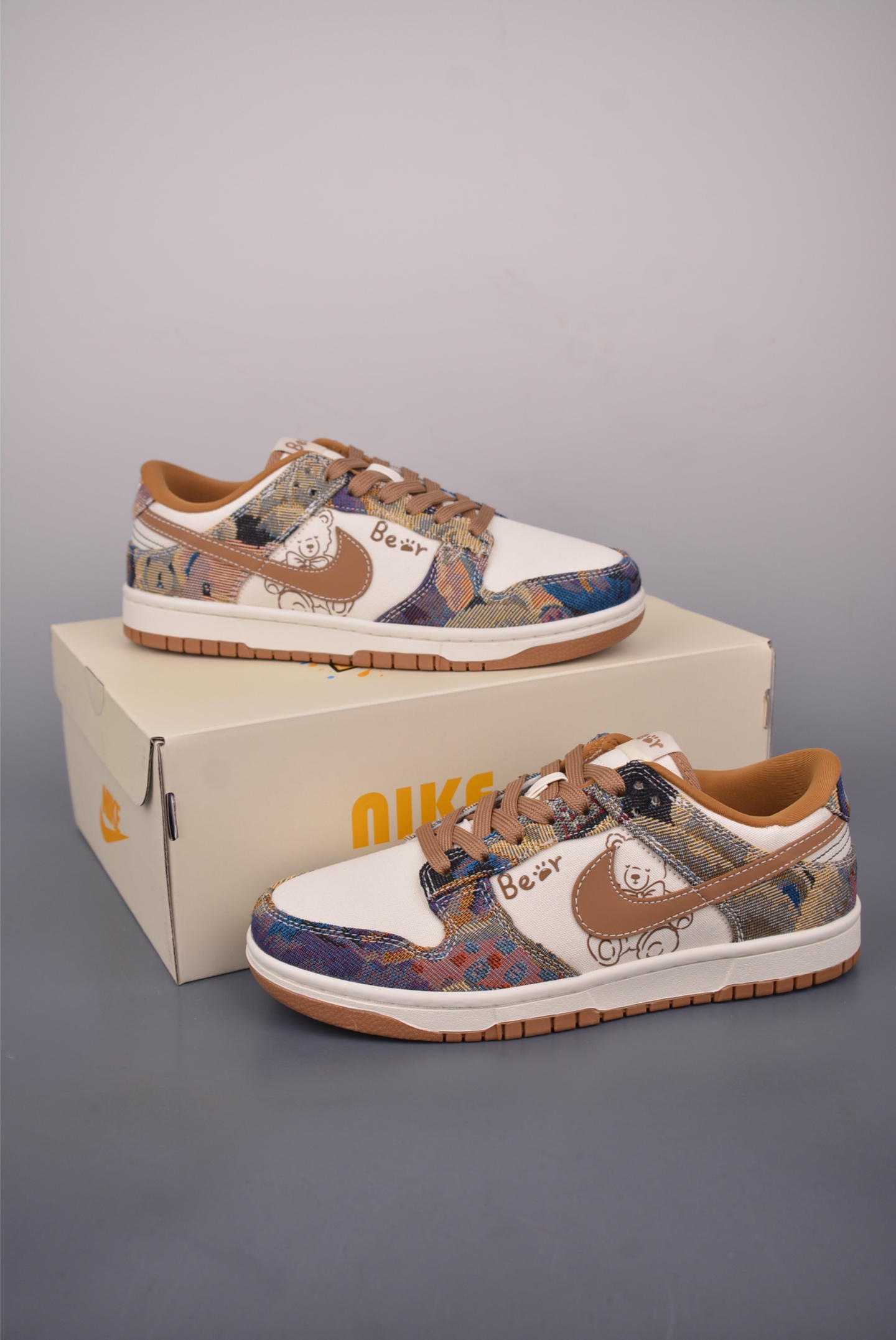 Nike SB Dunk Low Retro Woven Bear Shoes, Durable and Comfortable Sneakers 6 i1757462627978 9830 0 4