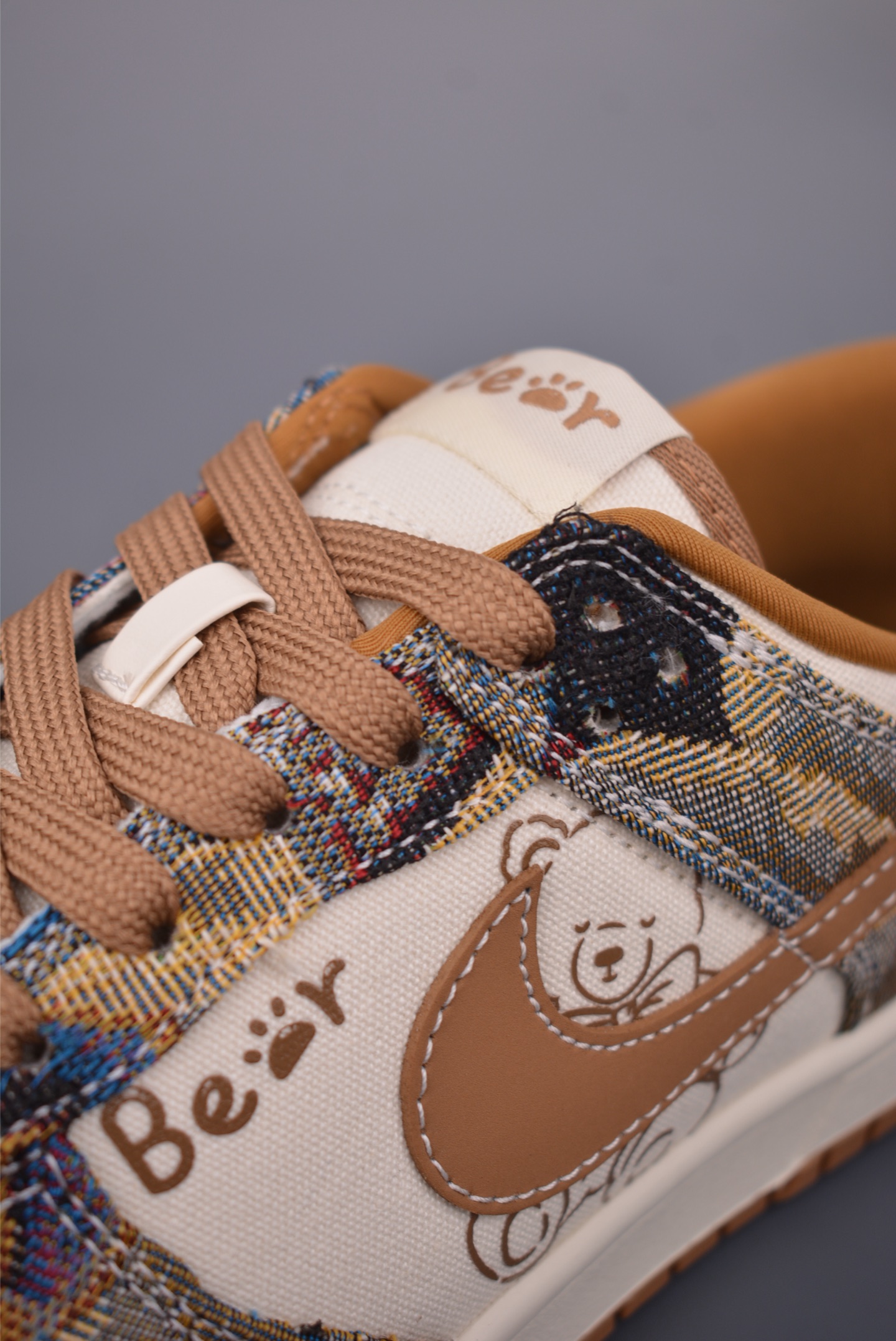 Nike SB Dunk Low Retro Woven Bear Shoes, Durable and Comfortable Sneakers 8 i1757462627989 2475 0 6