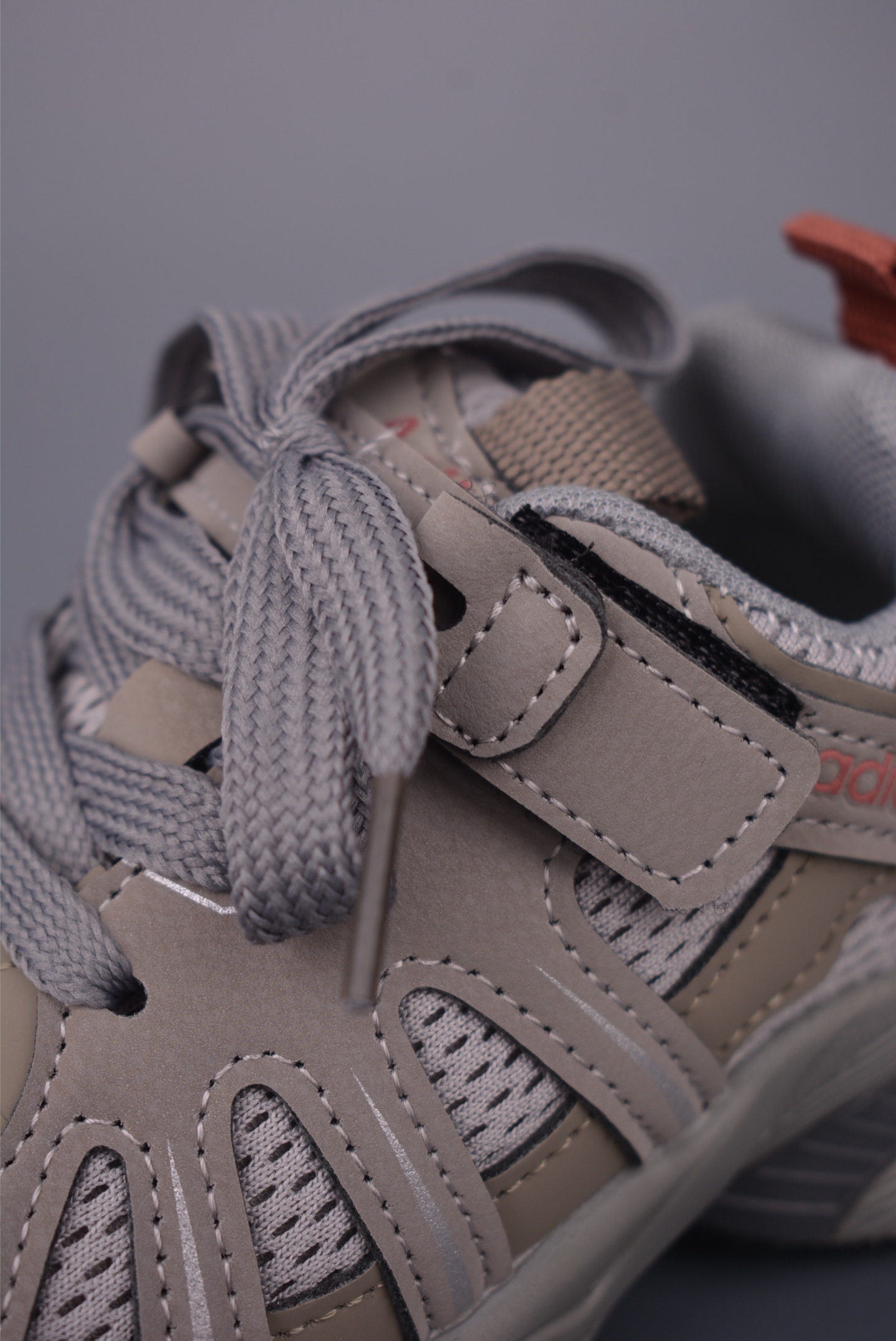 120 Adidas童鞋 休闲运动慢跑鞋 923612415