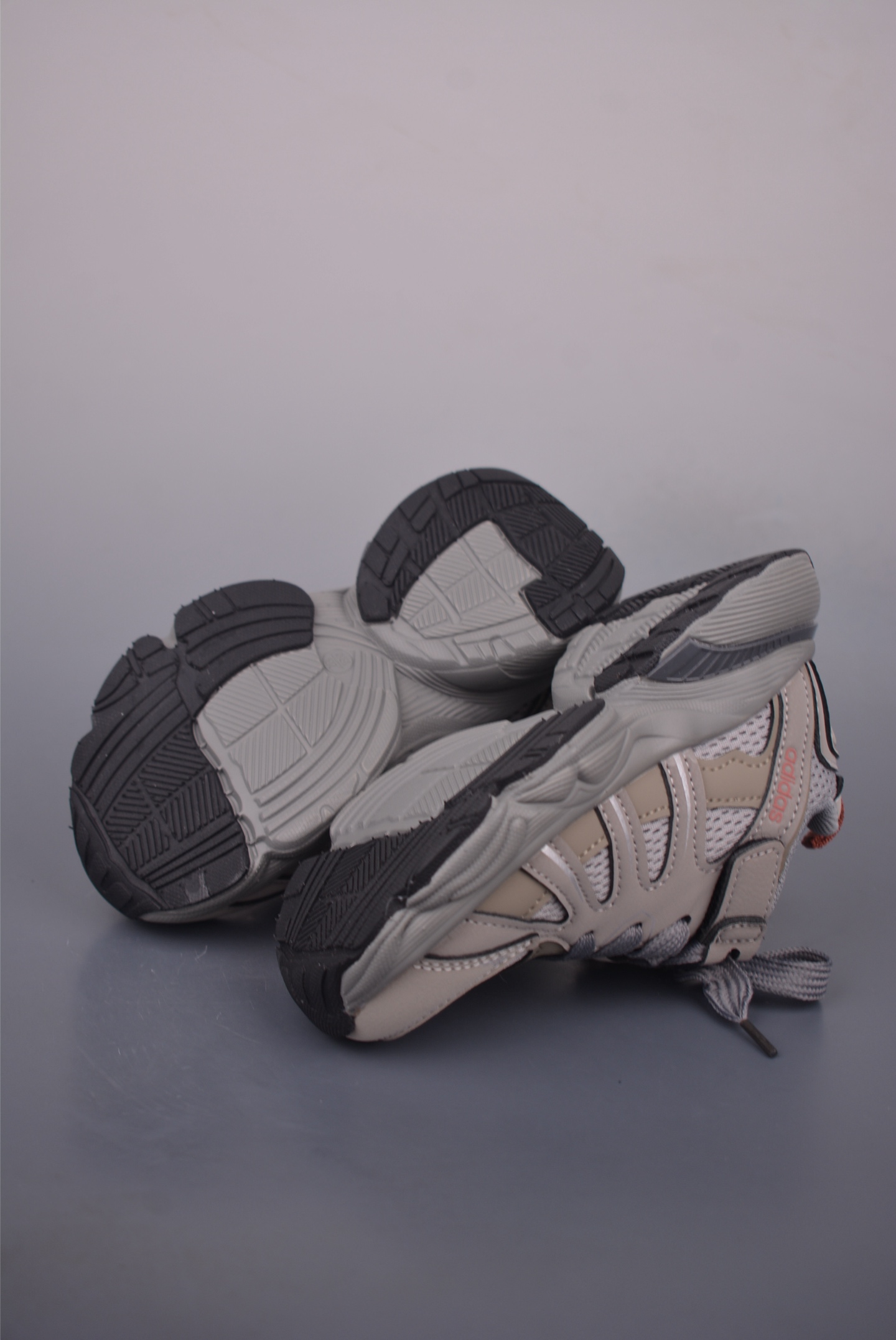 120 Adidas童鞋 休闲运动慢跑鞋 923612415