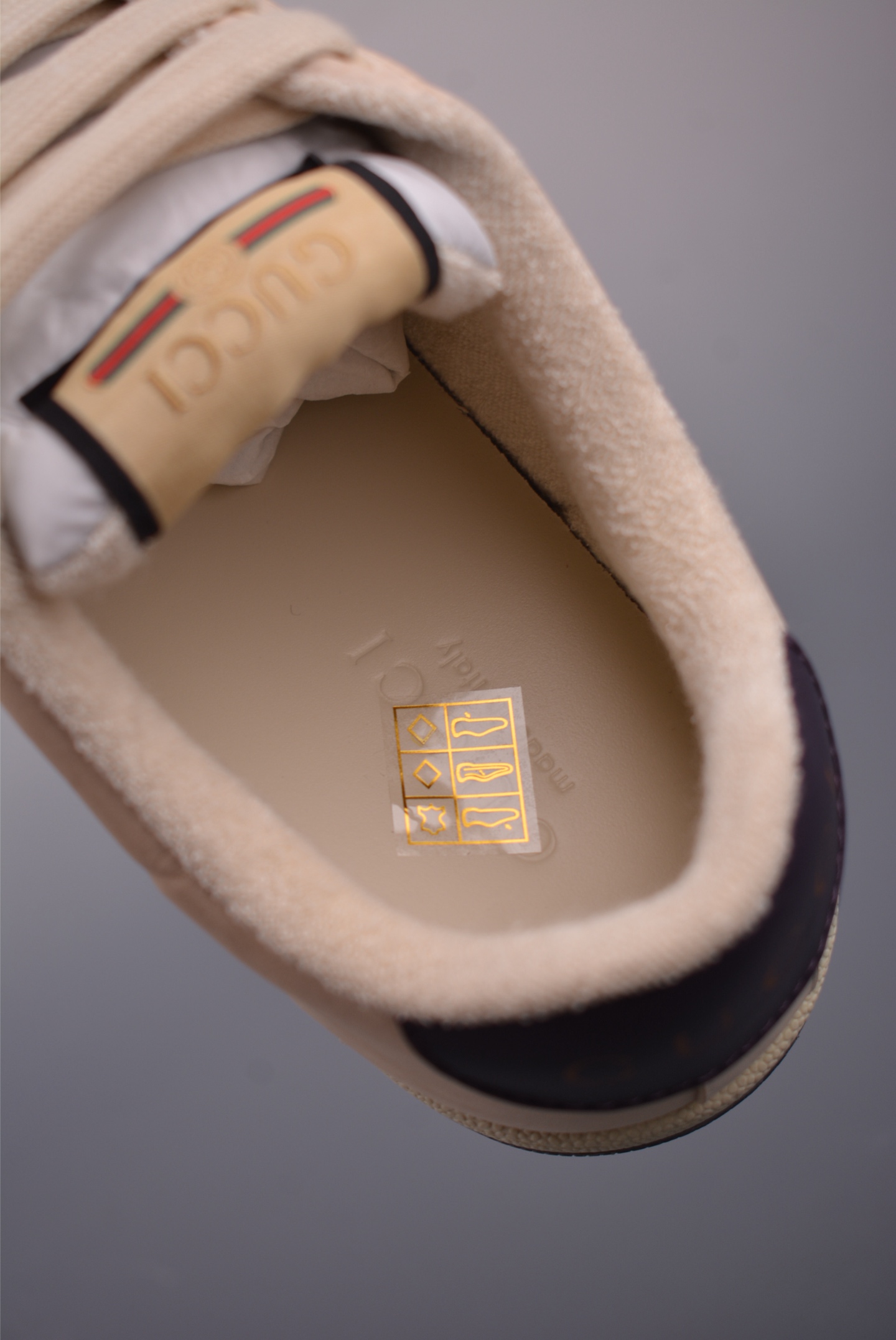 Gucci Screener Sneakers Beige Leather with Green and Red Web stripe 10 i1757463191620 3204 0 8