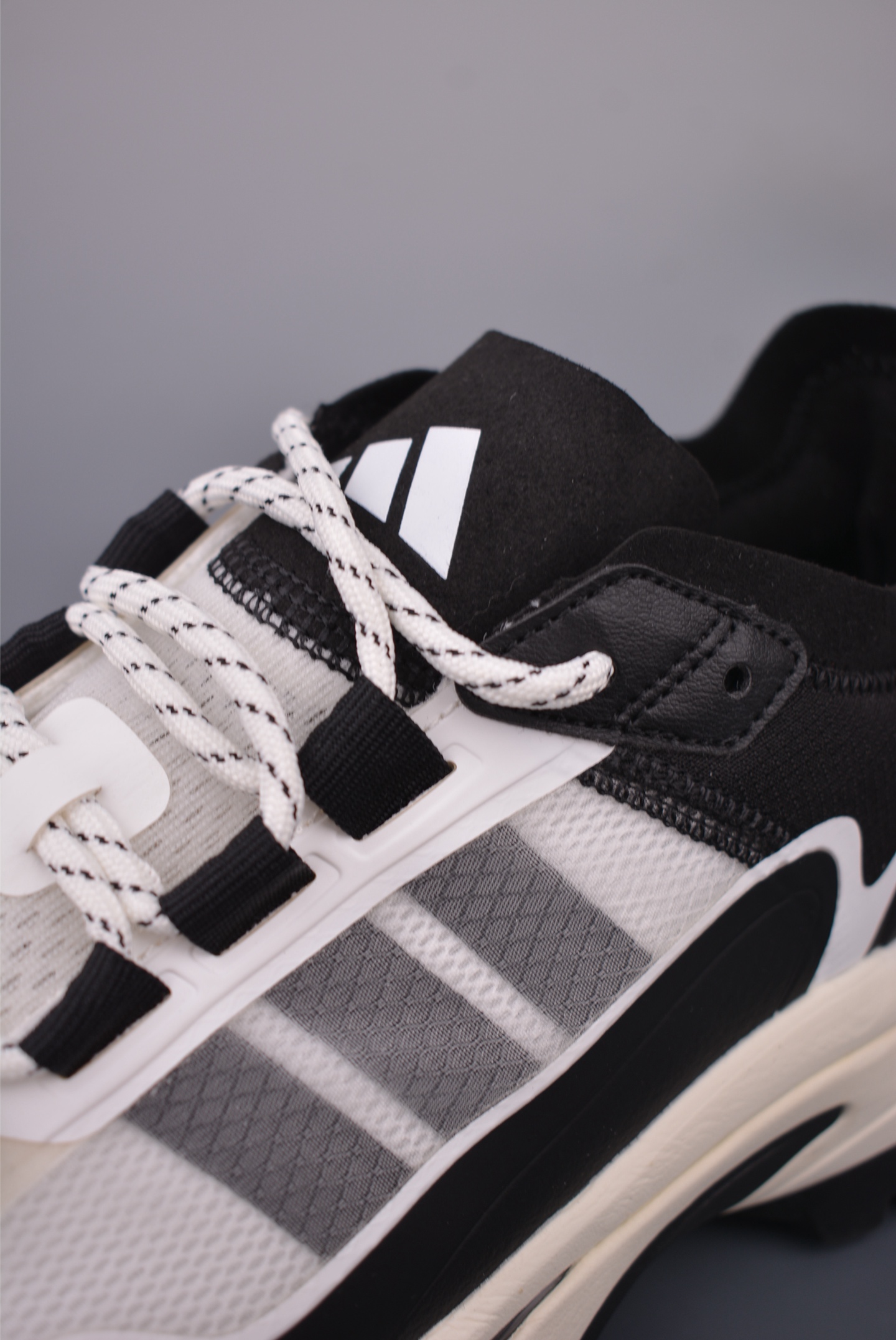 Adidas Citywowlk Low White Black Chunky Sneakers IG22392332 8 i1757547530103 8696 0 6