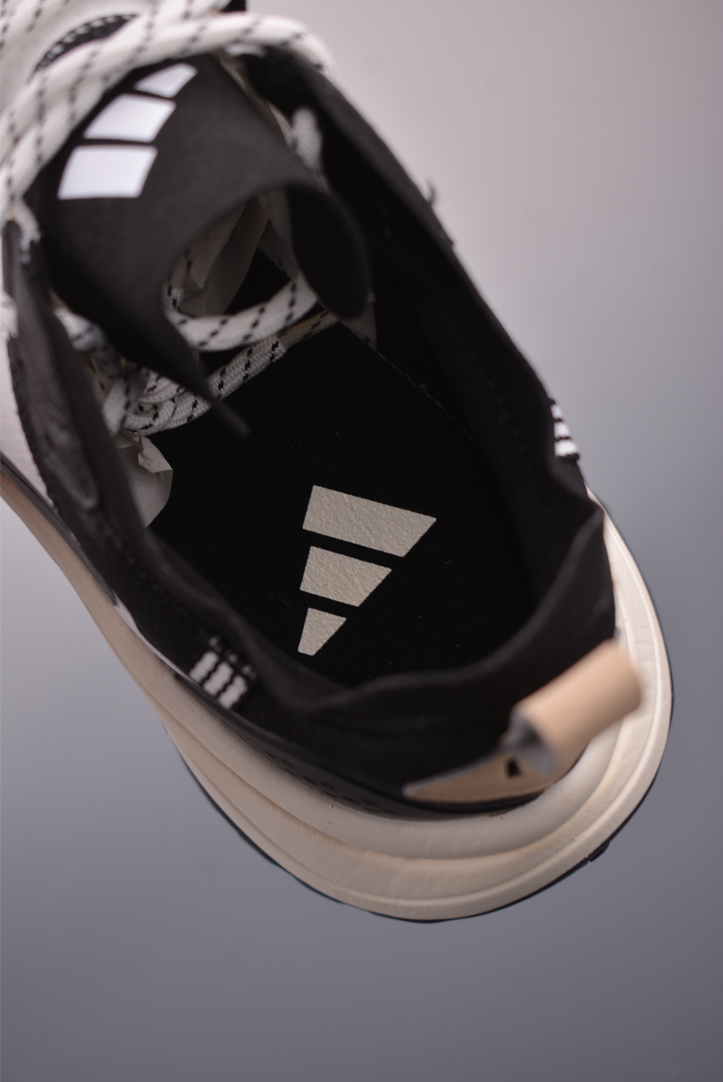 Adidas Citywowlk Low White Black Chunky Sneakers IG22392332 10 i1757547530185 6239 0 8