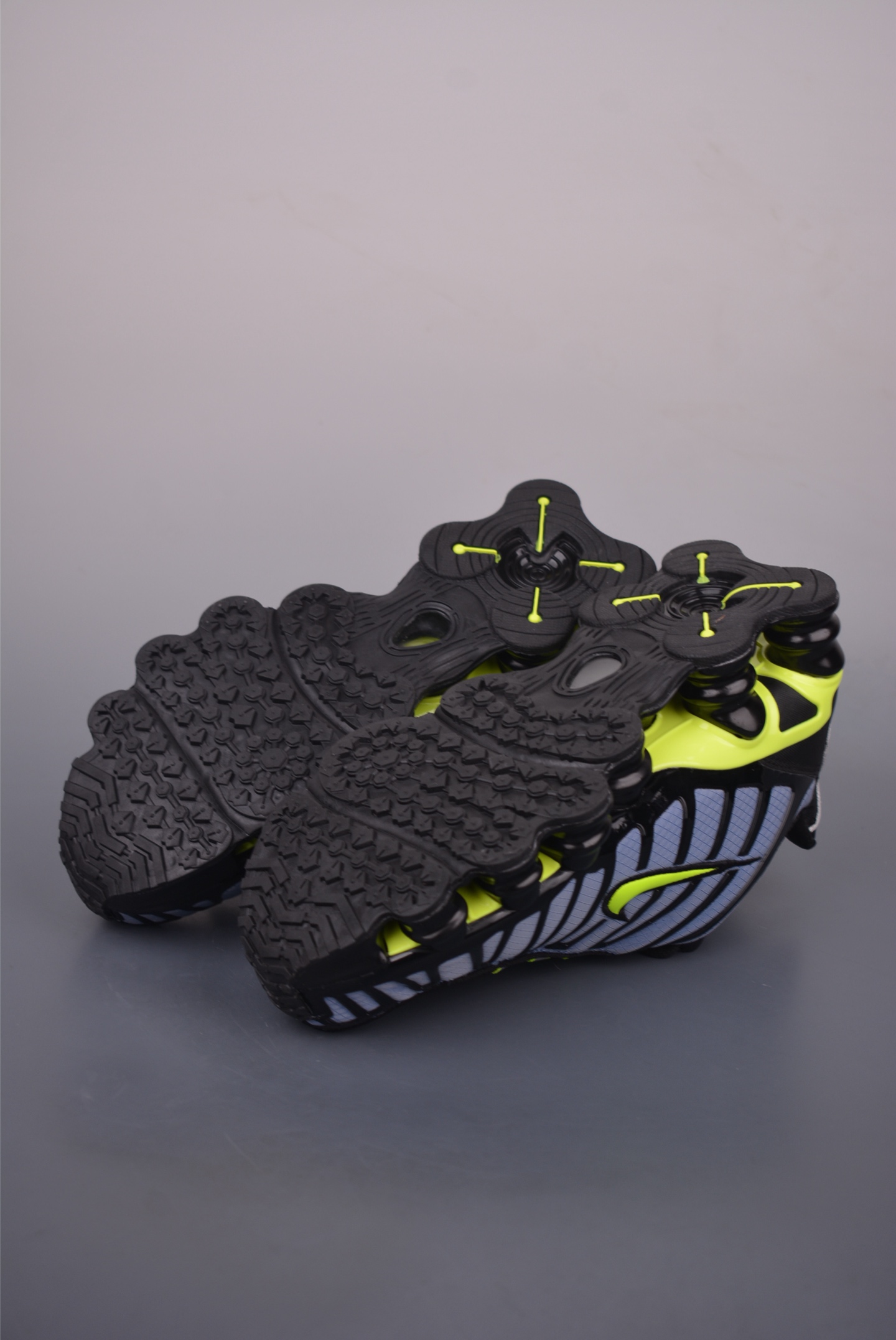 Nike Shox Ride 2 SP x Supreme Collab Running Shoes - Full Cushion Comfort 4 i1757547949890 8100 0 2