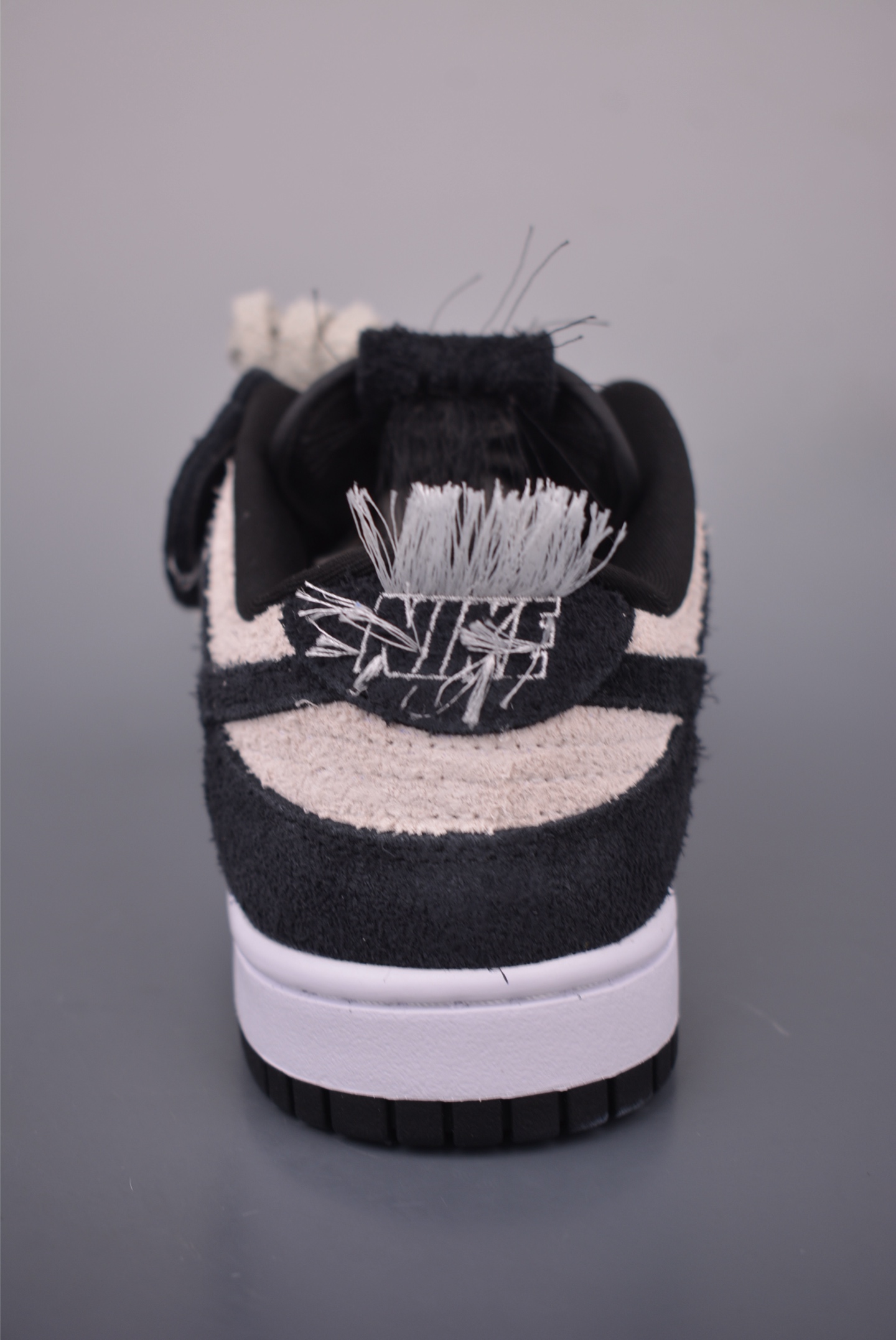 Nike SB Dunk Low Premium Craftsmanship, Ultimate Comfort, and Stylish Design 5 i1757548441353 8113 0 3