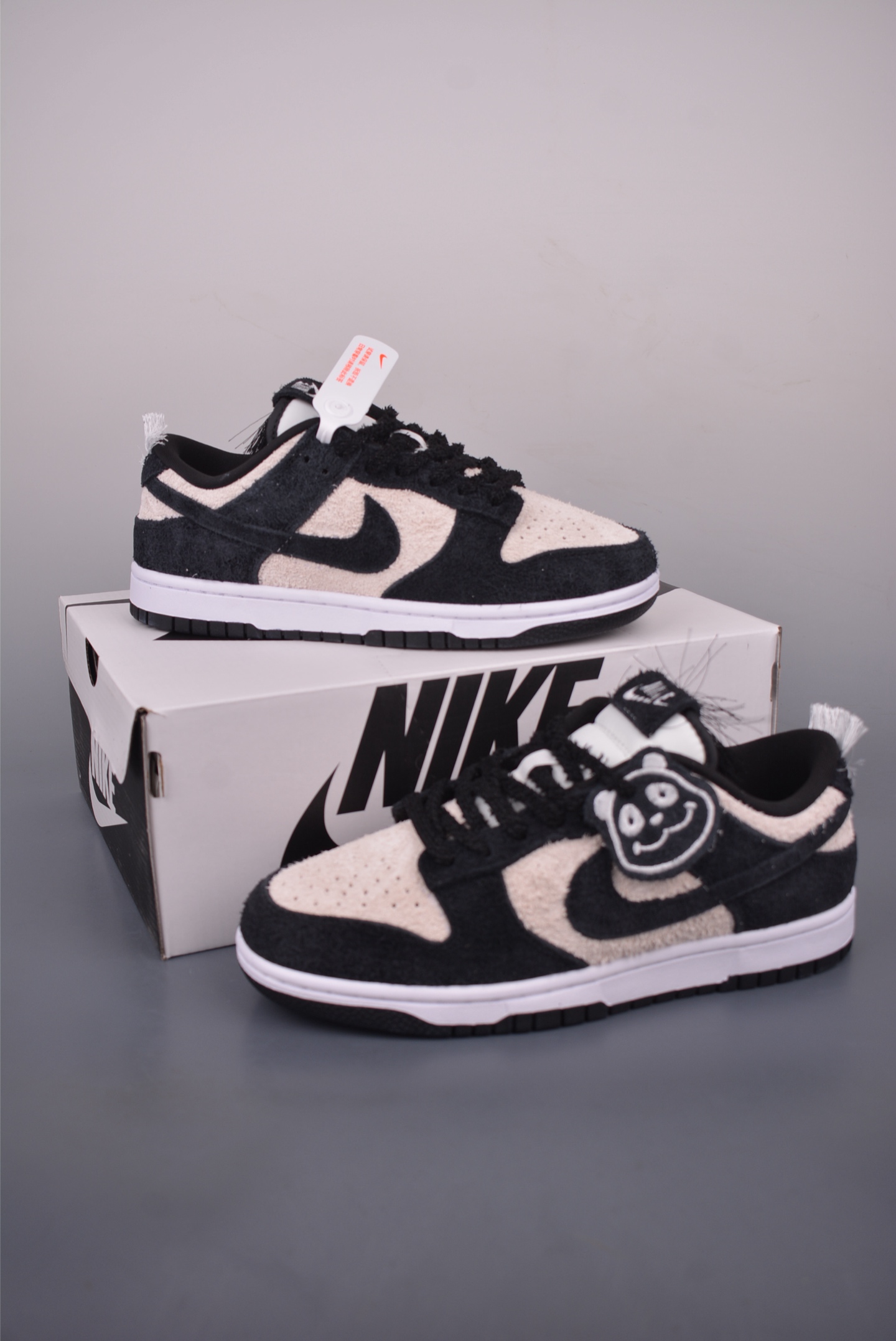 Nike SB Dunk Low Premium Craftsmanship, Ultimate Comfort, and Stylish Design 6 i1757548443210 891 0 4