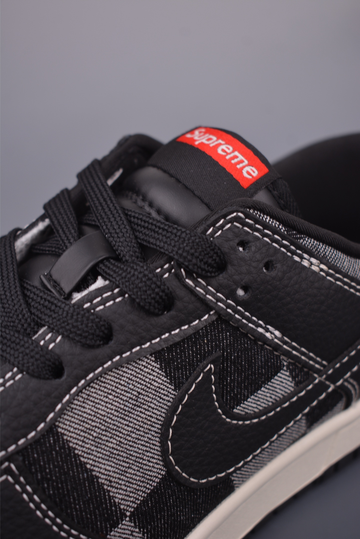 Nike SB Dunk Low Supreme Original Top Layer Material - Premium Quality 7 i1757548658655 5769 0 6