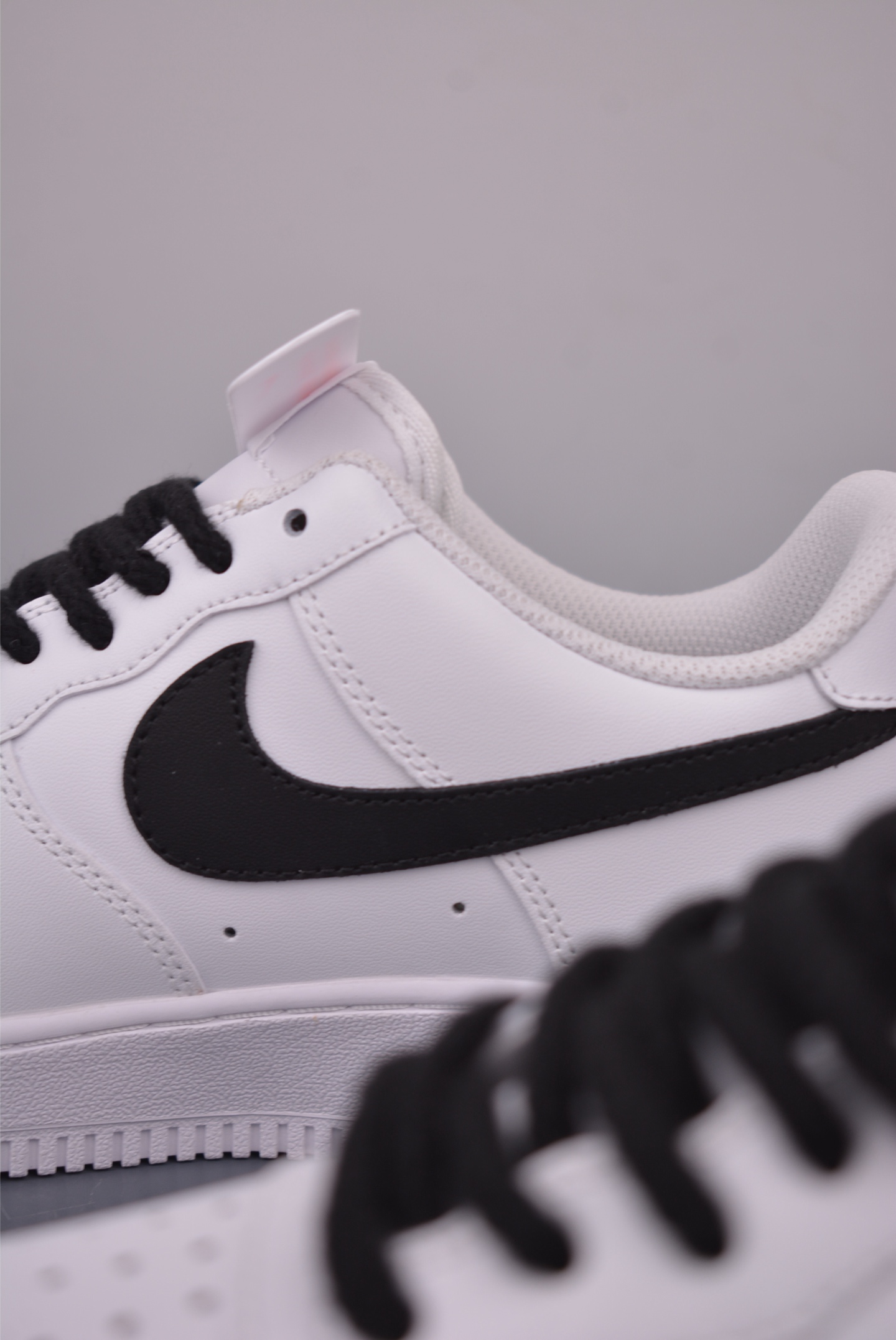 Nike Air Force 1 Low 'Smiley Face' Edition - Authentic Design & Comfort 8 i1757549094744 9232 0 7