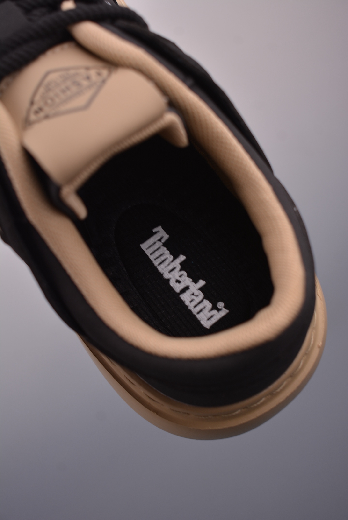 220 Timberland添柏岚/天伯伦 户外中帮休闲马丁靴系列 TB088009