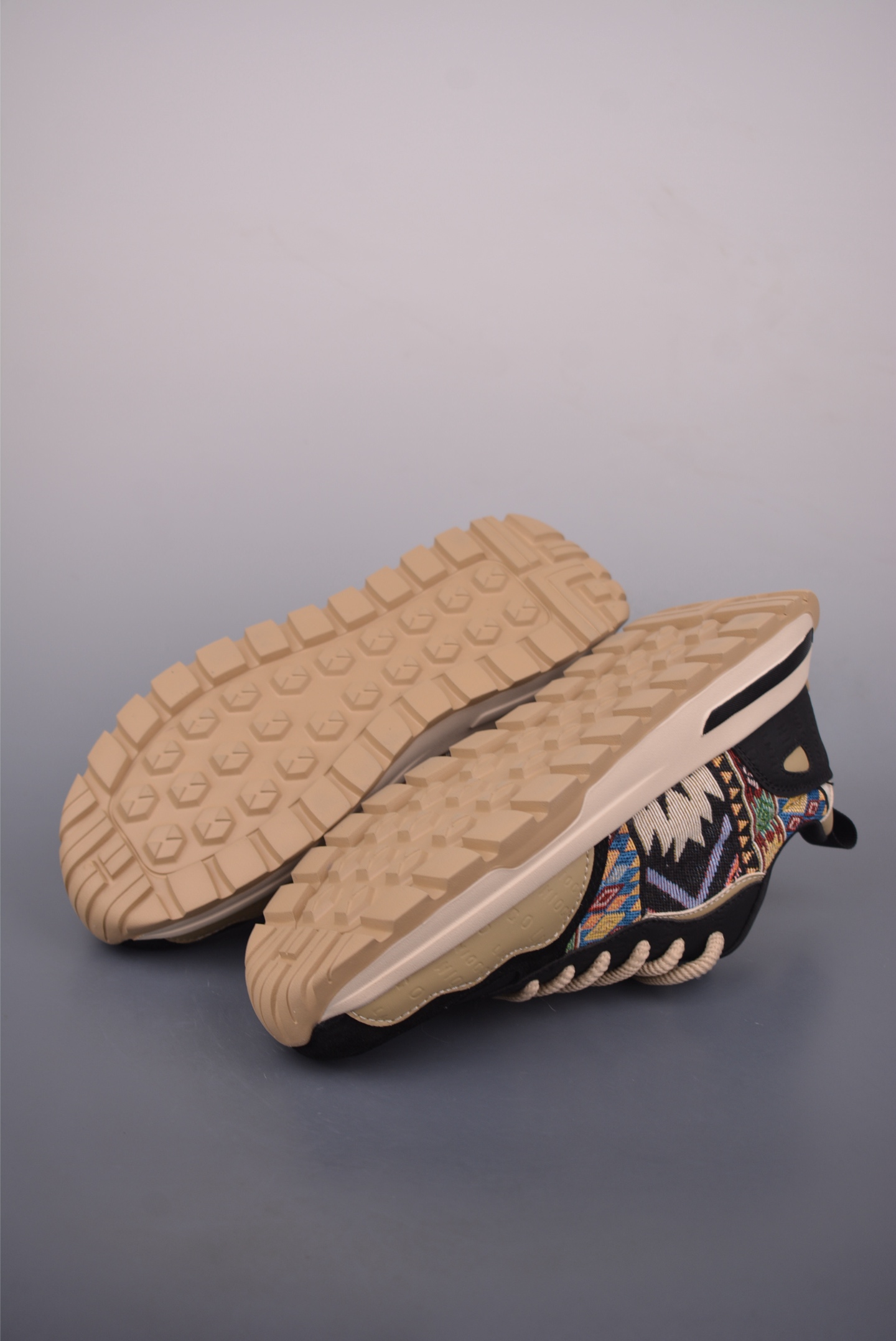 Dior CD1 Low-Top Sneakers - 'Dior' Logo, Lightweight Rubber Sole, Breathable 4 i1757549387543 5977 0 2