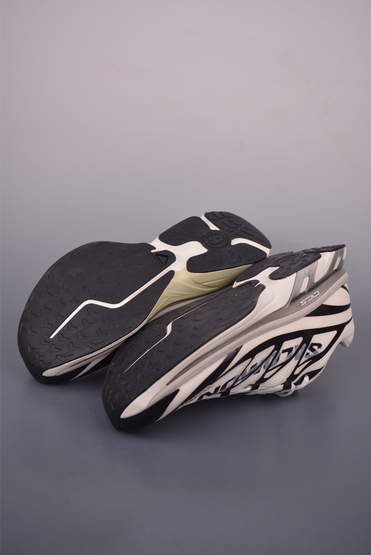 MM6 Margiela x Salomon Spectur 2 Running Shoes - Retro Outdoor Style 3 i1757632896386 4848 0 2