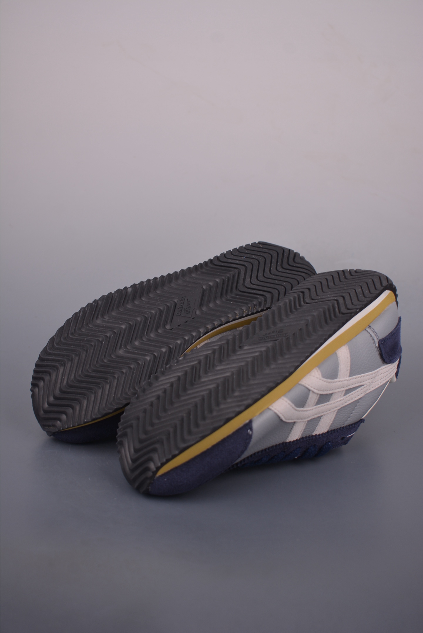 Onitsuka Tiger California 78 Running Shoes Comfortable Cushioning 3 i1757633081990 1834 0 2