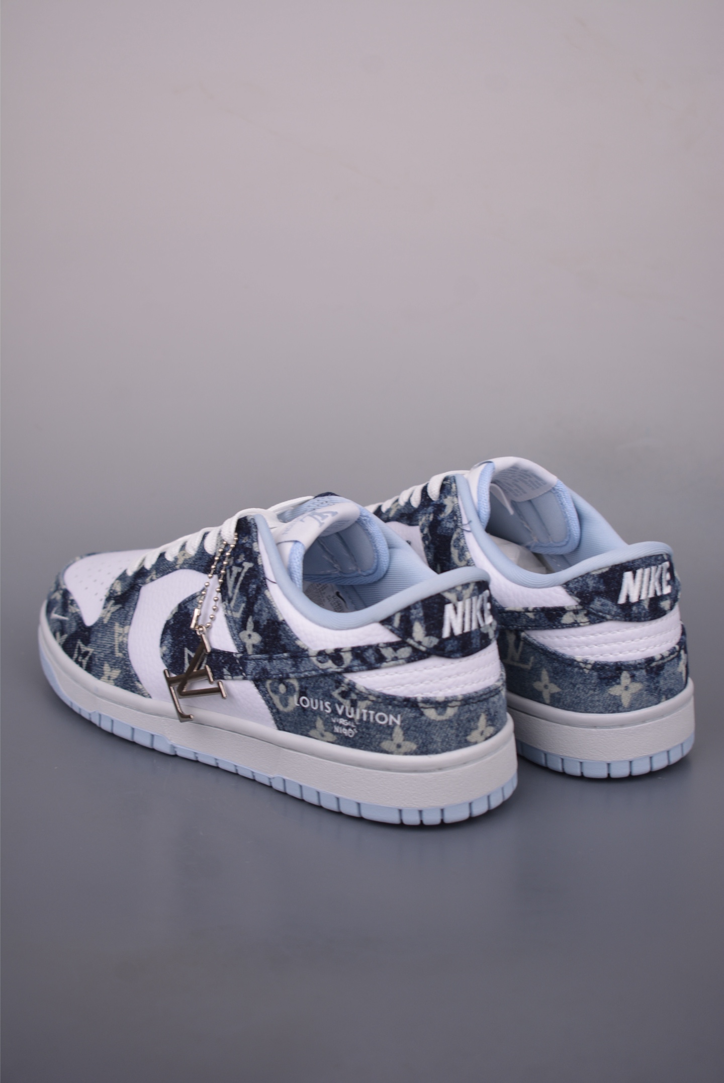 Nike SB Dunk Low Louis Vuitton Custom Sneakers Premium Quality 2 i1757633594045 9669 0 1