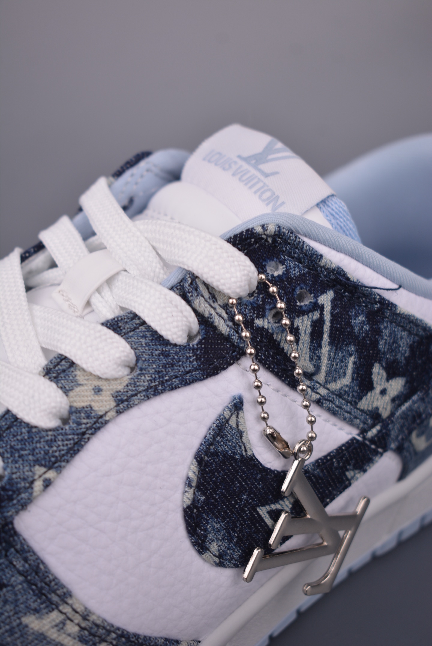Nike SB Dunk Low Louis Vuitton Custom Sneakers Premium Quality 7 i1757633595801 964 0 6